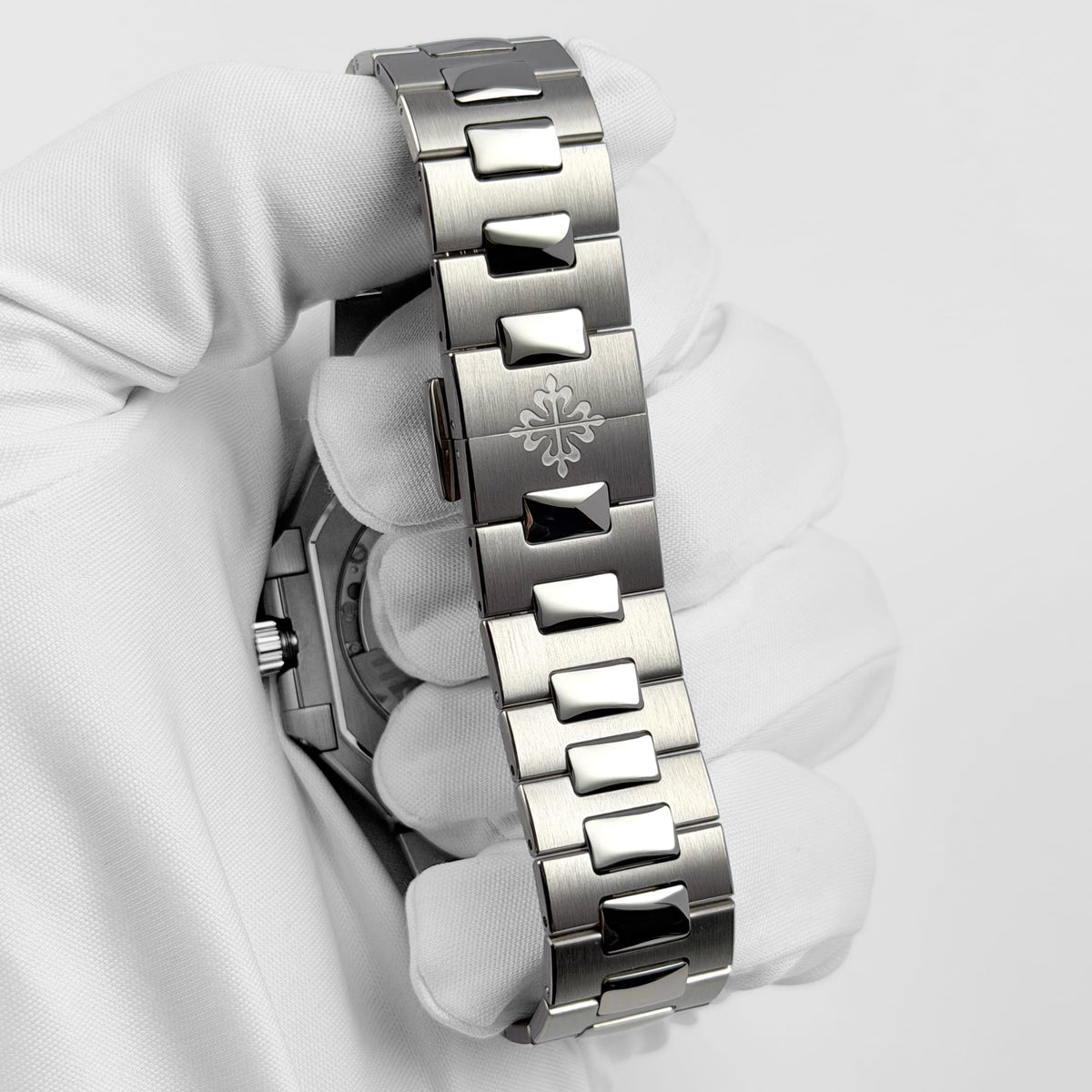 Patek Philippe Cubitus 7128/1G-001 White Gold Blue Dial (2026)