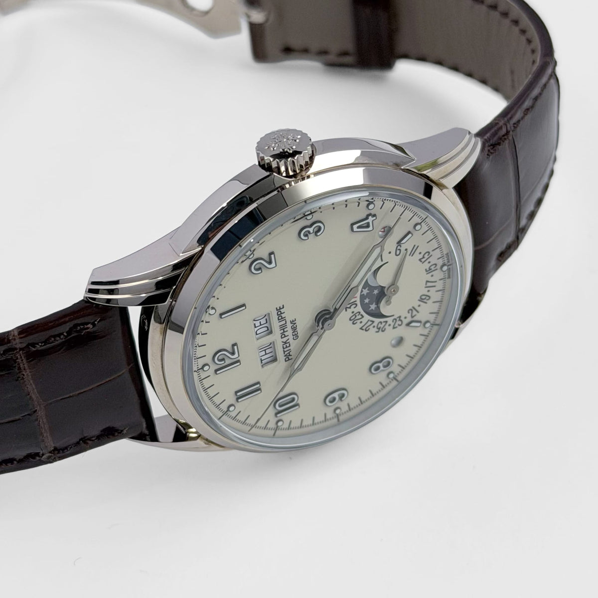 Patek Philippe Grand Complications 5320G-001 Perpetual Calendar White Gold Ivory Dial (2020)