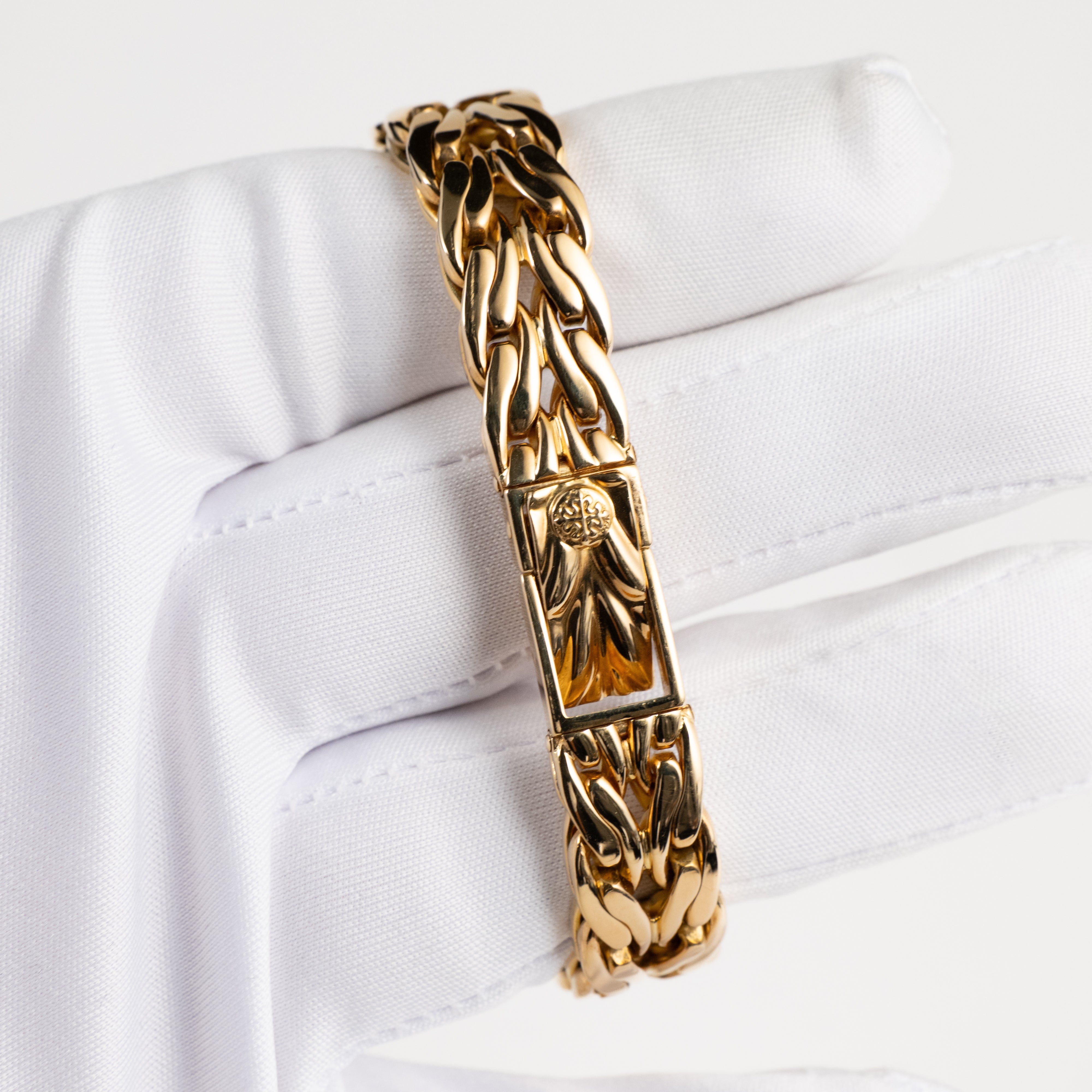 Patek Philippe La Flamme 4818/11 'Ladies' Yellow Gold Diamonds Blue Sapphires Quartz