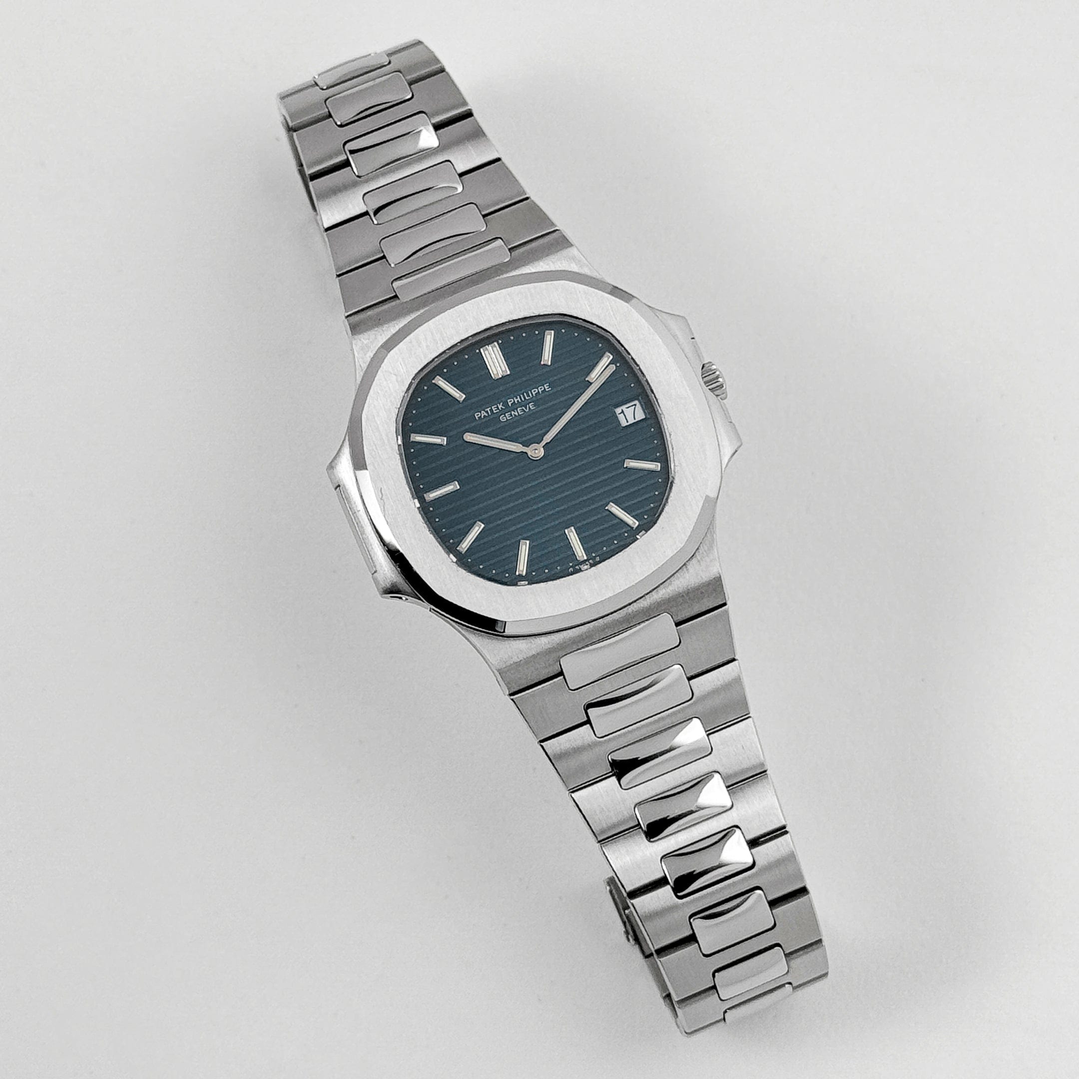 Patek Philippe Nautilus 3700/1A 'Jumbo' Stainless Steel Blue Dial