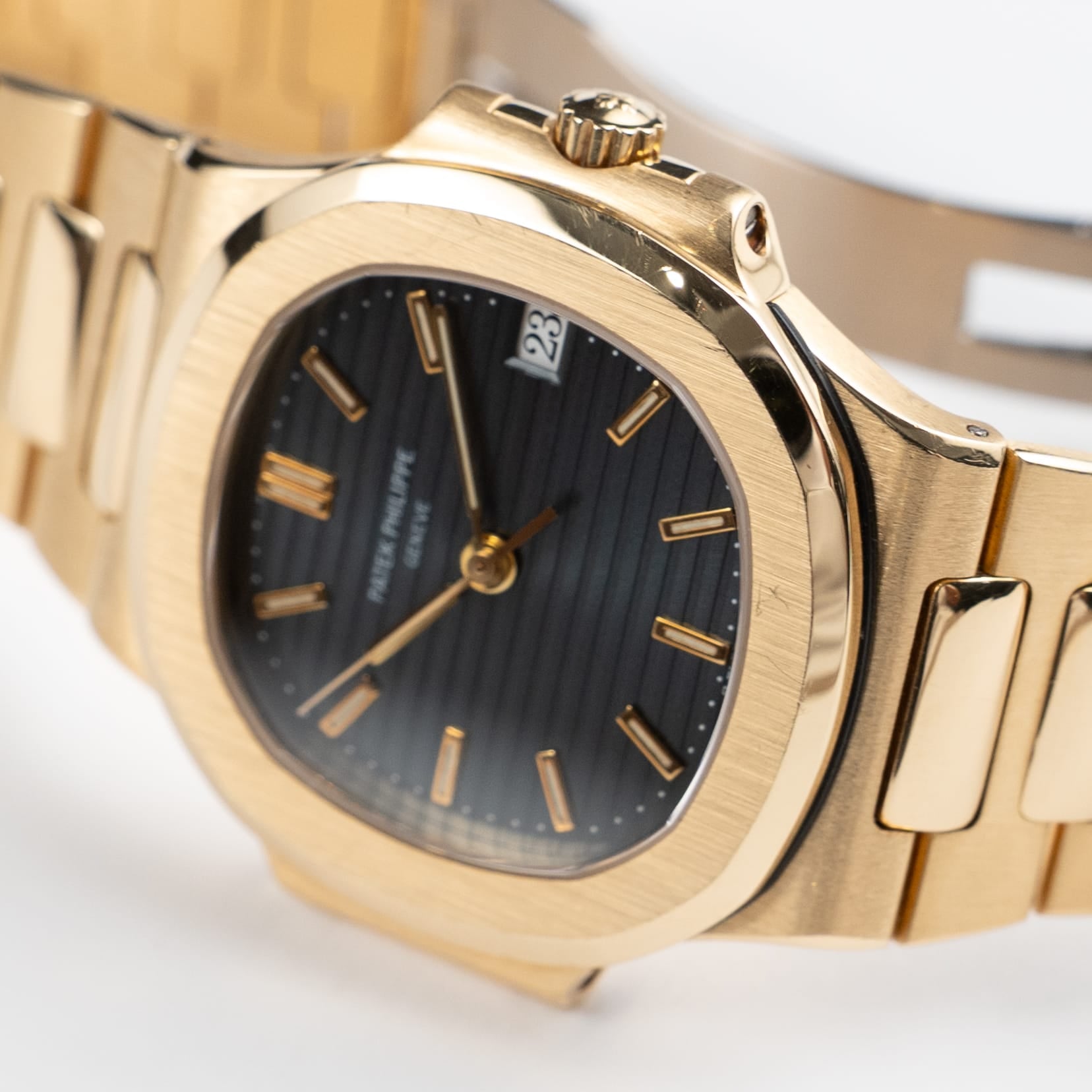 Patek Philippe Nautilus 3800/1 Yellow Gold Blue Dial