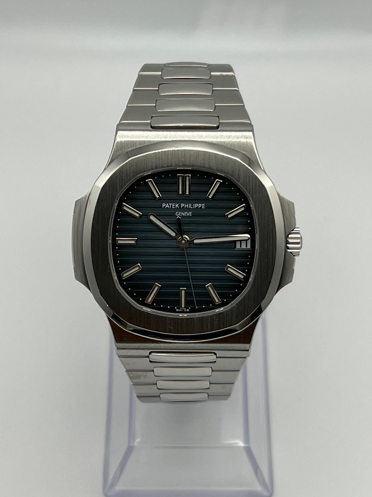 Patek philippe nautilus discount 5711 blue dial