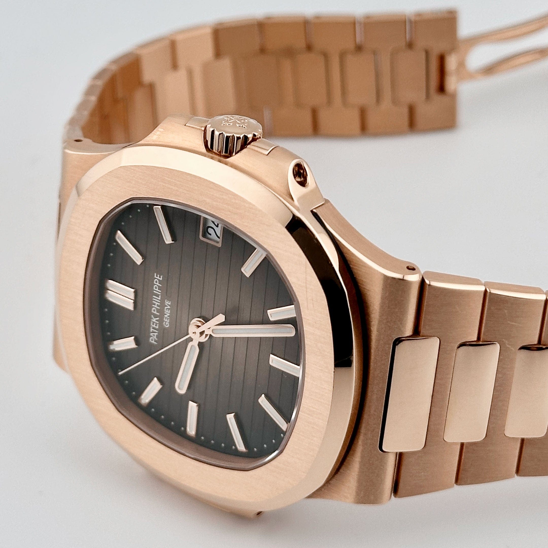 Patek Philippe Nautilus 5711/1R-001 Rose Gold Brown Dial (2020)