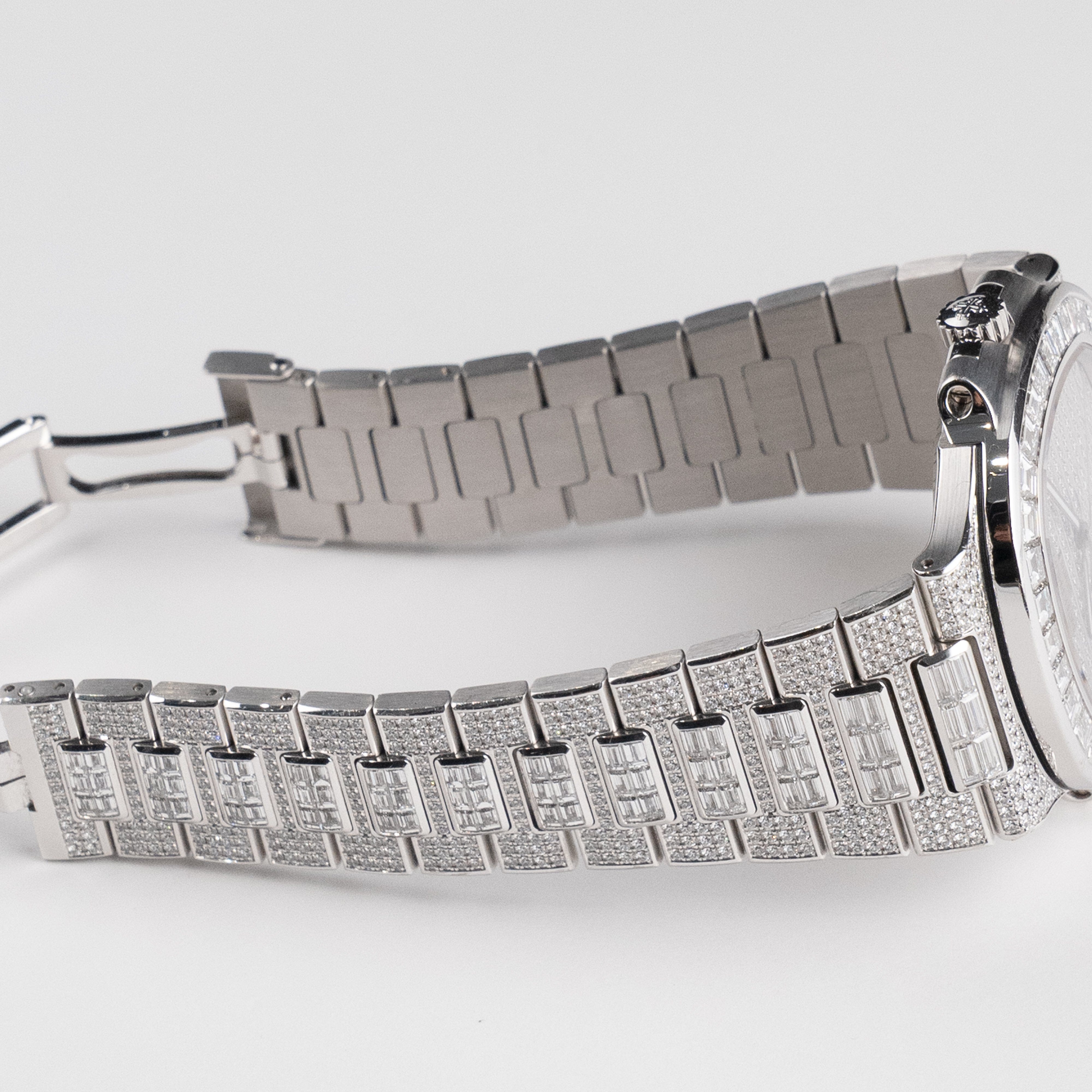 Patek Philippe Nautilus 5719/10G-010 White Gold Diamond Set (2019)