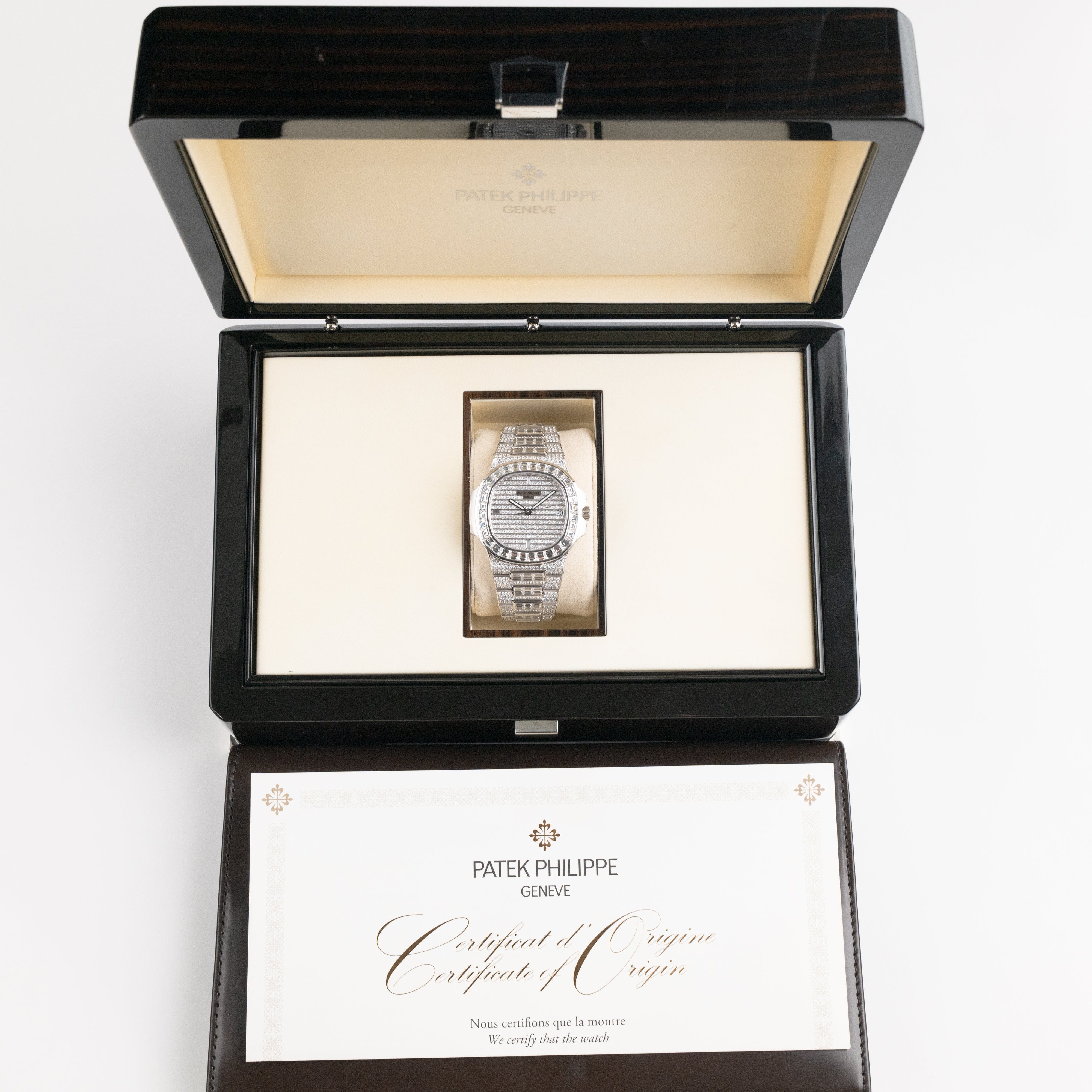 Patek Philippe Nautilus 5719/10G-010 White Gold Diamond Set (2019)