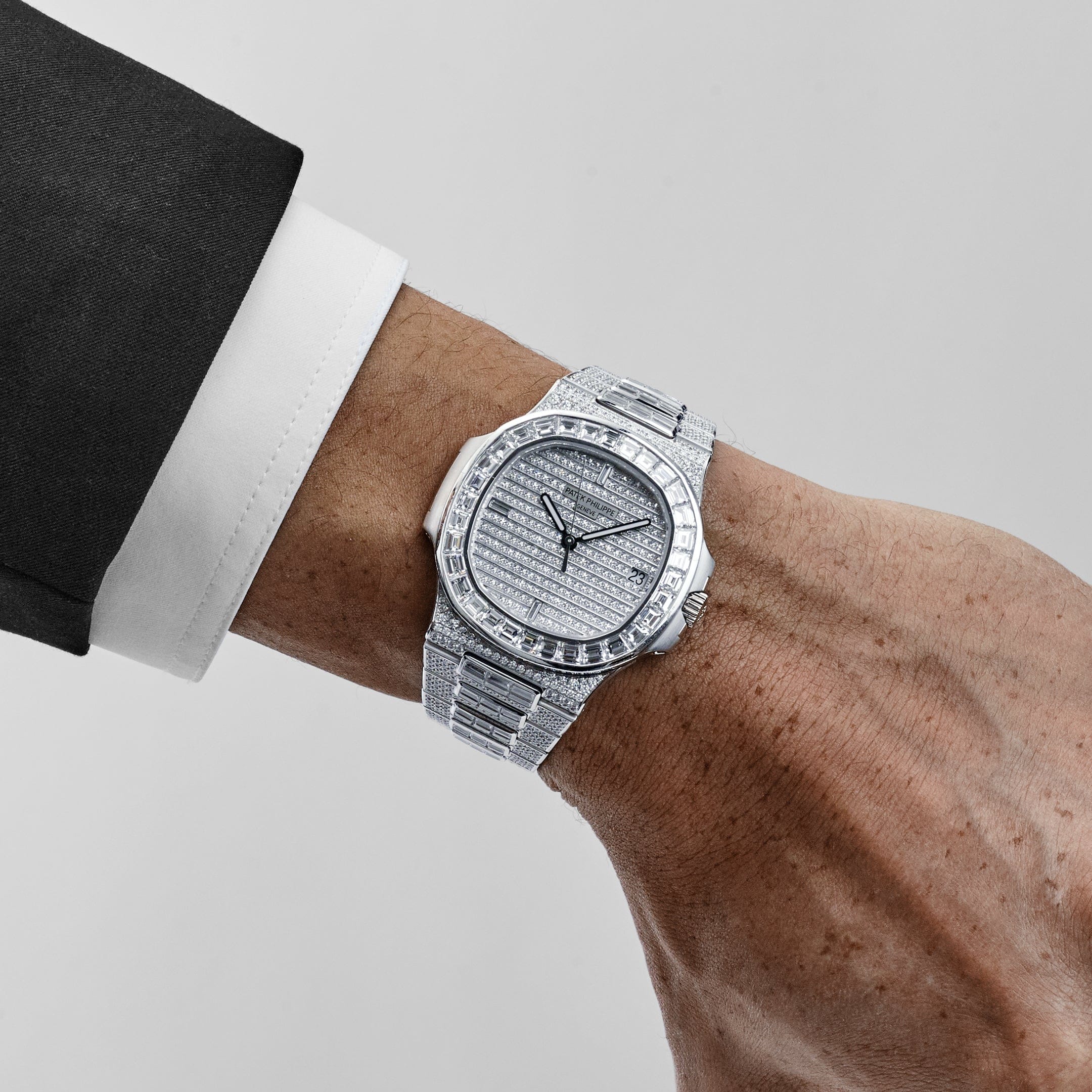 Patek Philippe Nautilus 5719/10G-010 White Gold Diamond Set (2019)