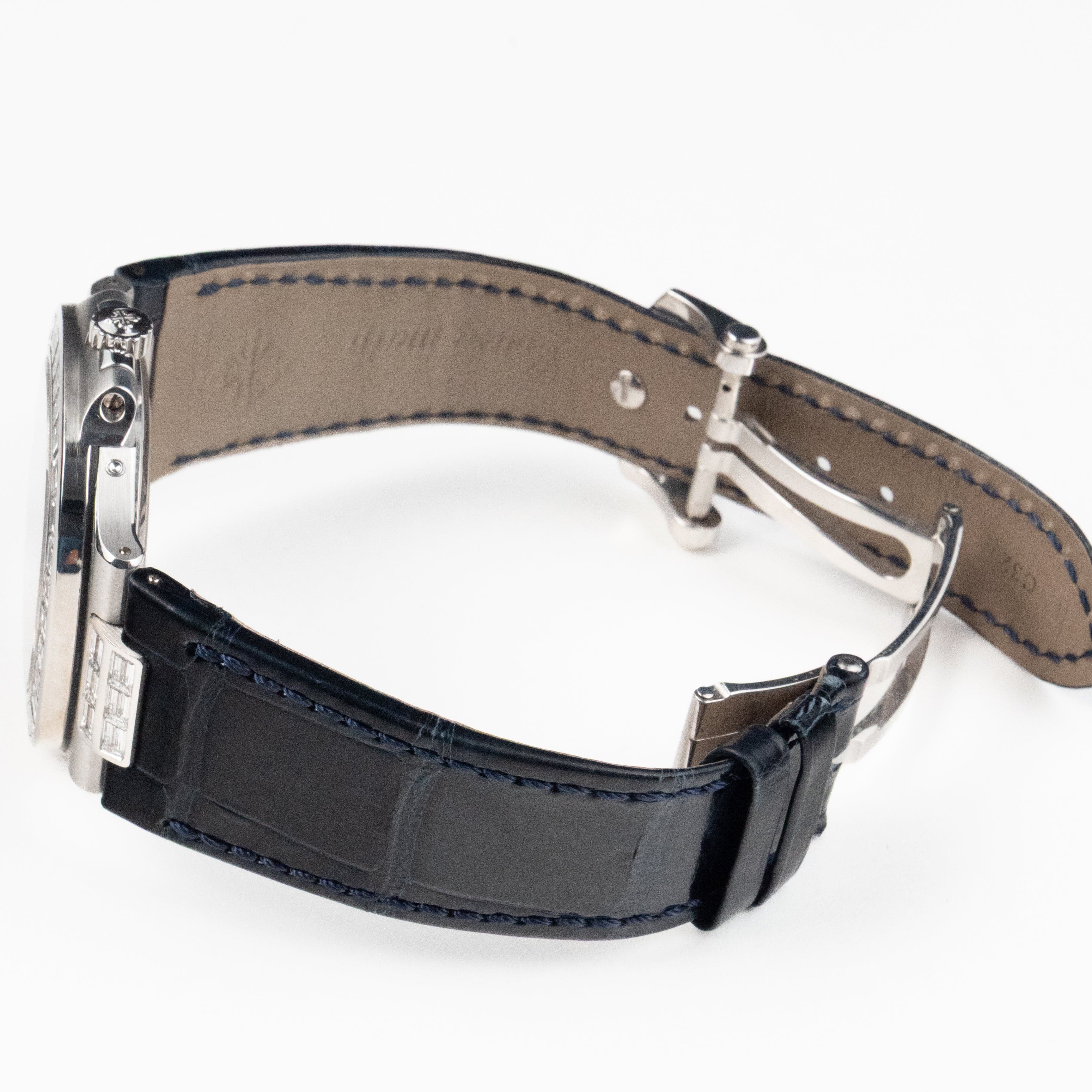 Patek Philippe Nautilus 5724G-001 White Gold Blue Diamond Dial Diamond Bezel (2017)