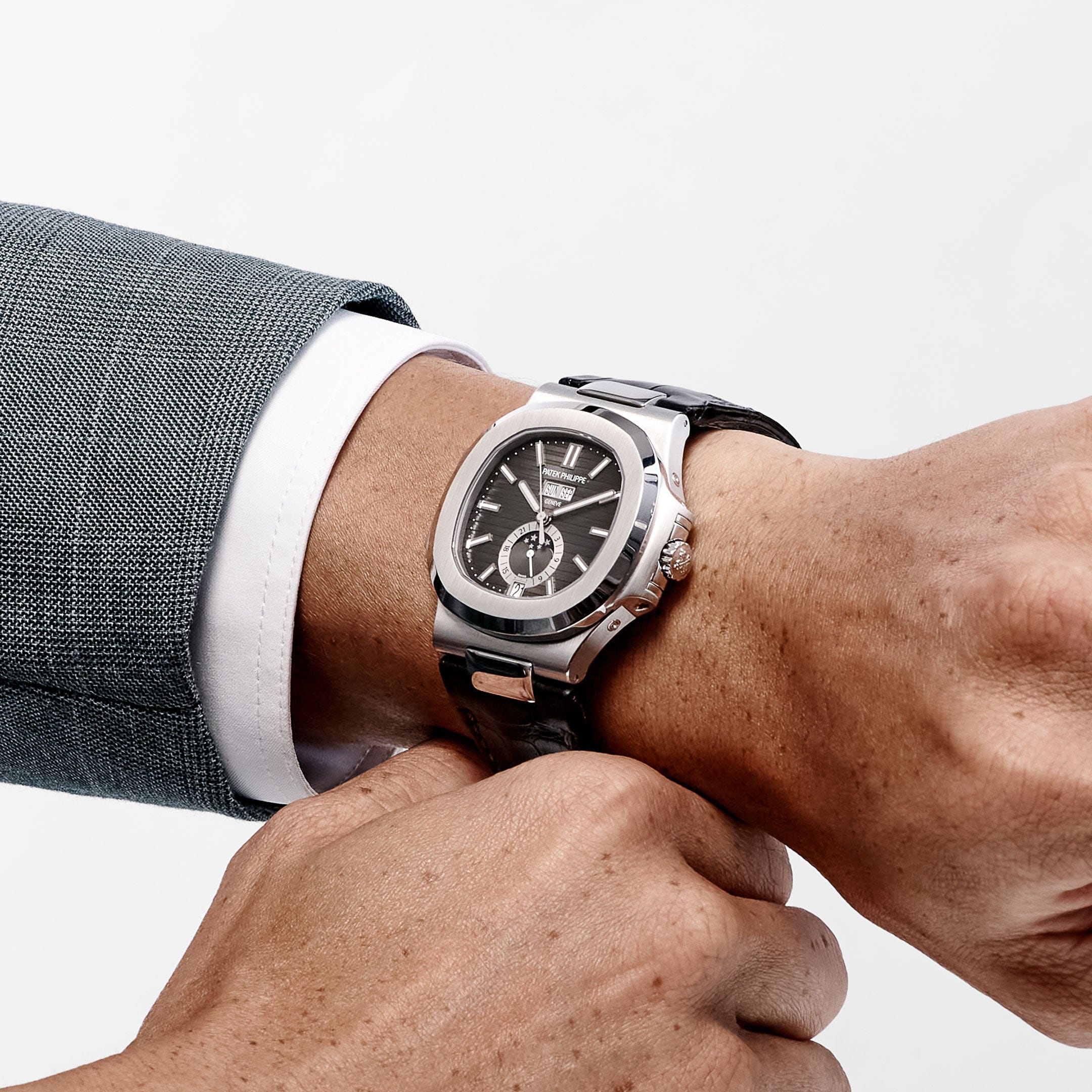 Patek Philippe Nautilus 5726A-001 Annual Calendar Moon Phases (2020)