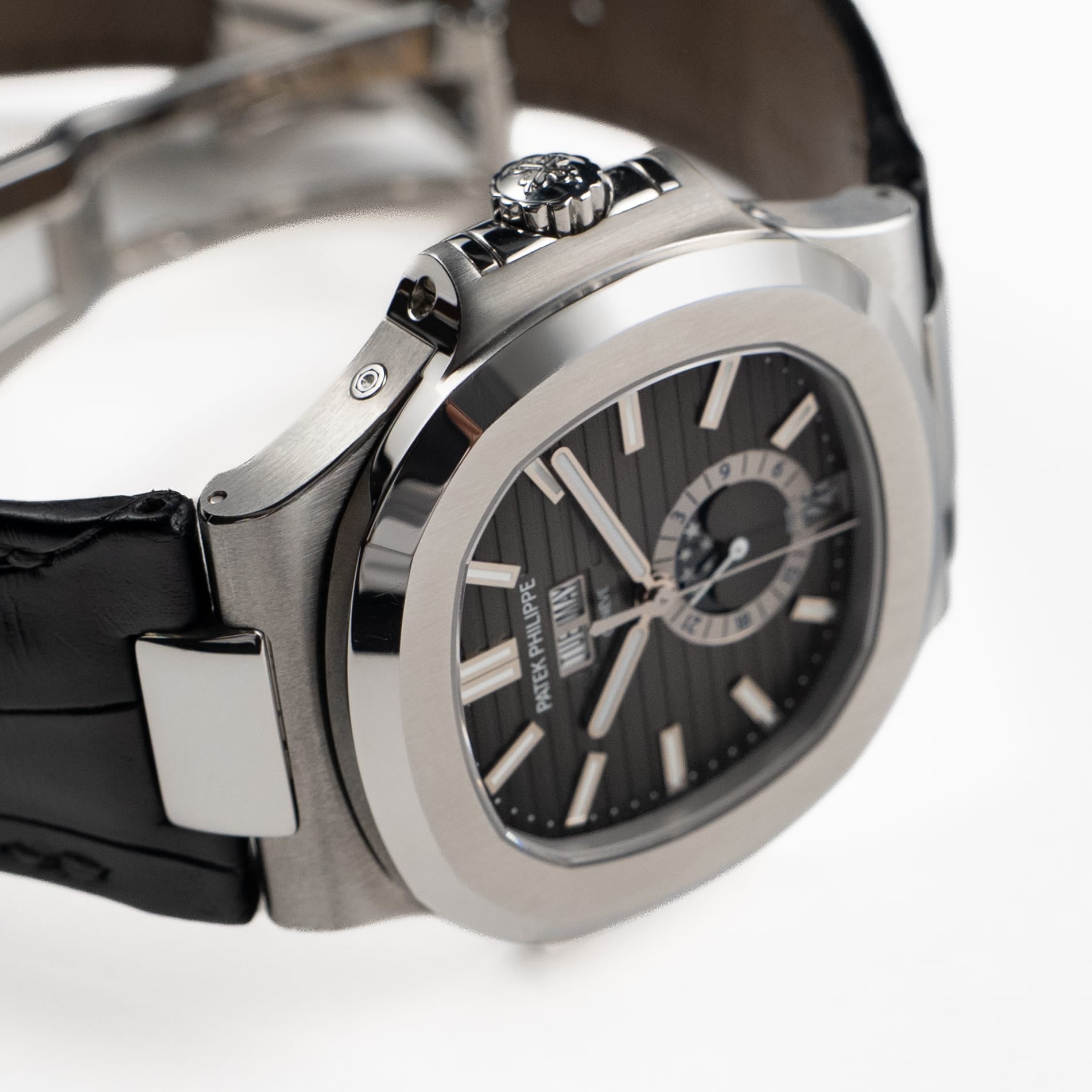 Patek Philippe Nautilus 5726A-001 Annual Calendar Moon Phases Stainless Steel Black Dial (2024)