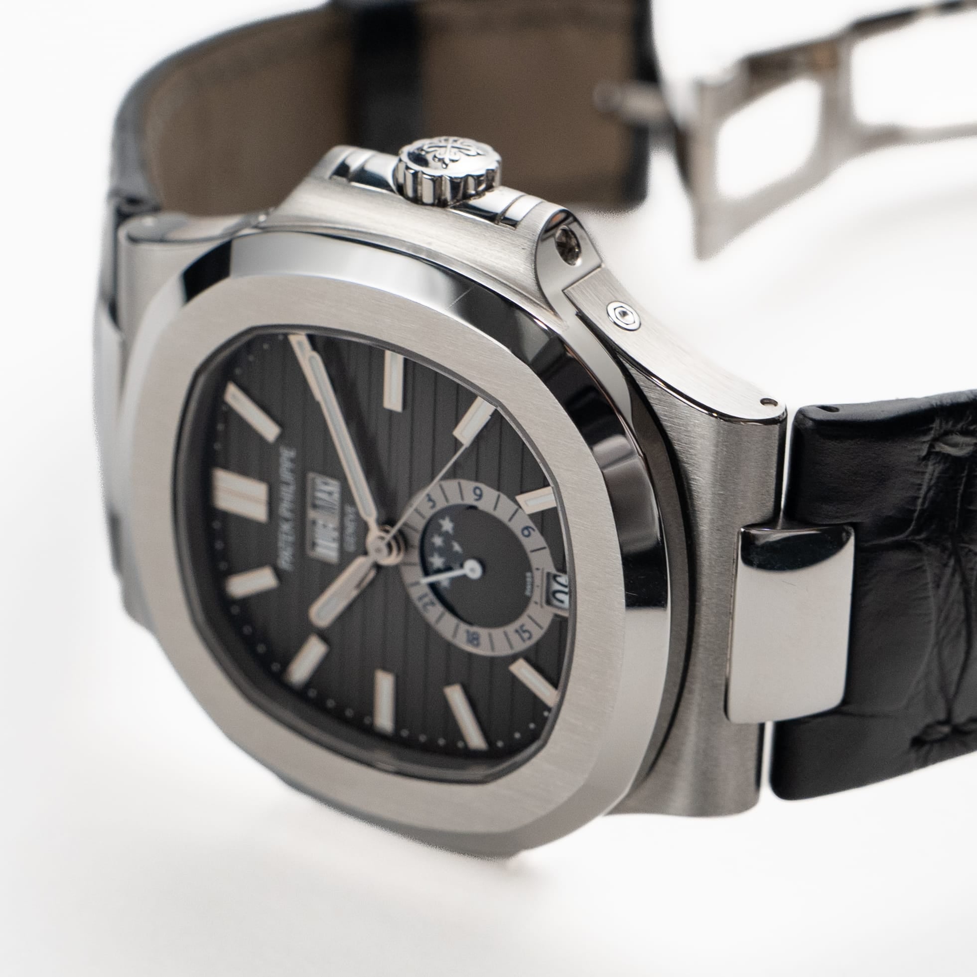 Patek Philippe Nautilus 5726A-001 Annual Calendar Moon Phases Stainless Steel Black Dial (2024)