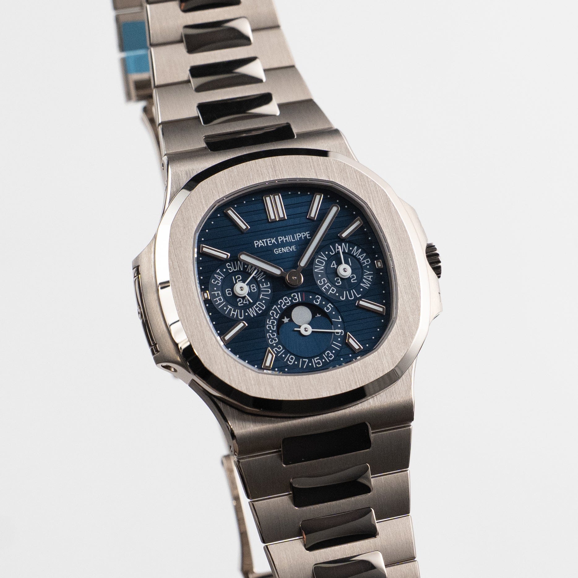 Patek Philippe Nautilus 5740/1G-001 Perpetual Calendar Moon Phases (2026)