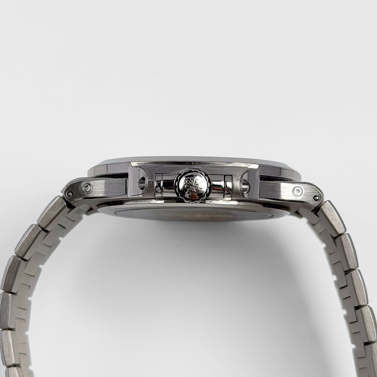 Patek Philippe Nautilus 5740/1G-001 Perpetual Calendar Moon Phases (2026)