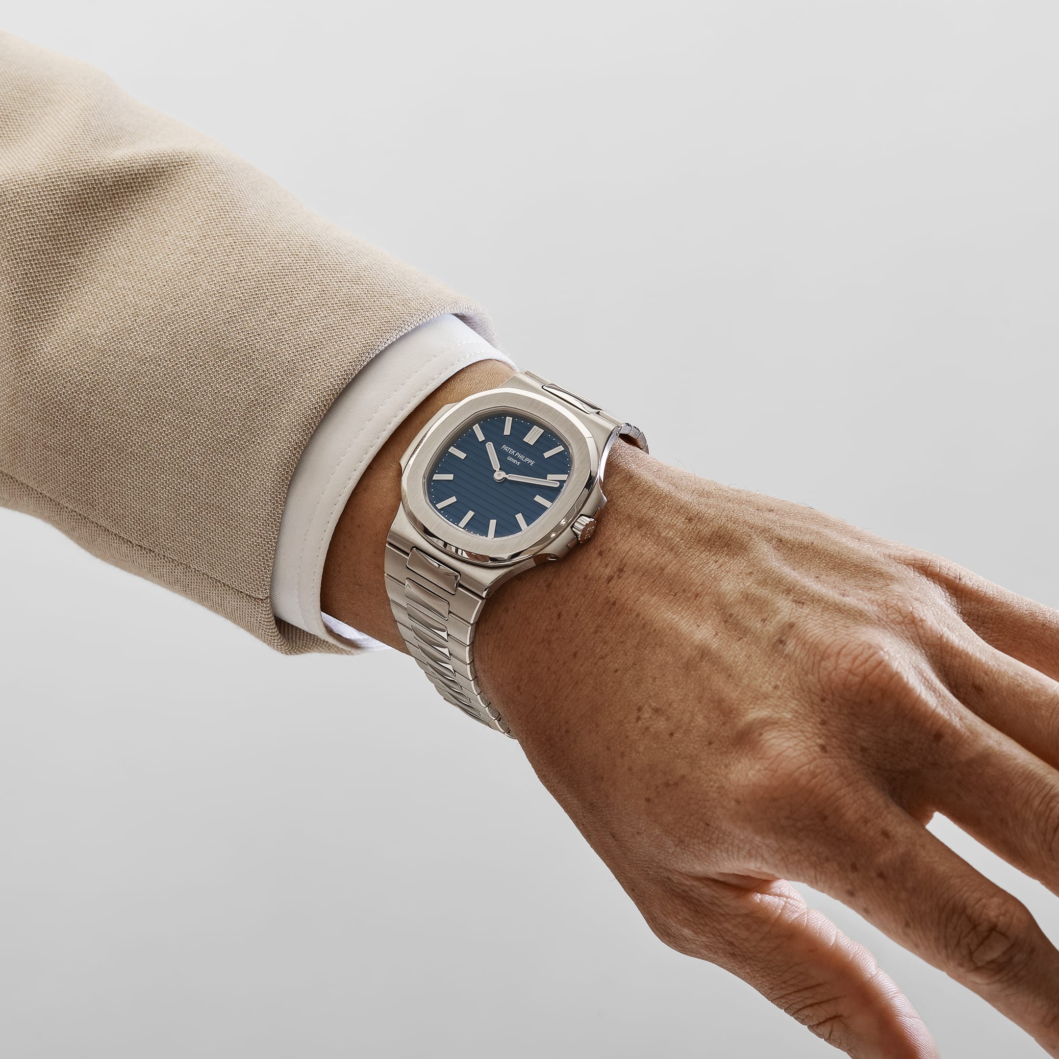 Patek Philippe Nautilus 5810/1G-001 '50th Anniversary' White Gold Blue Dial Limited Edition of 2000 (2026)