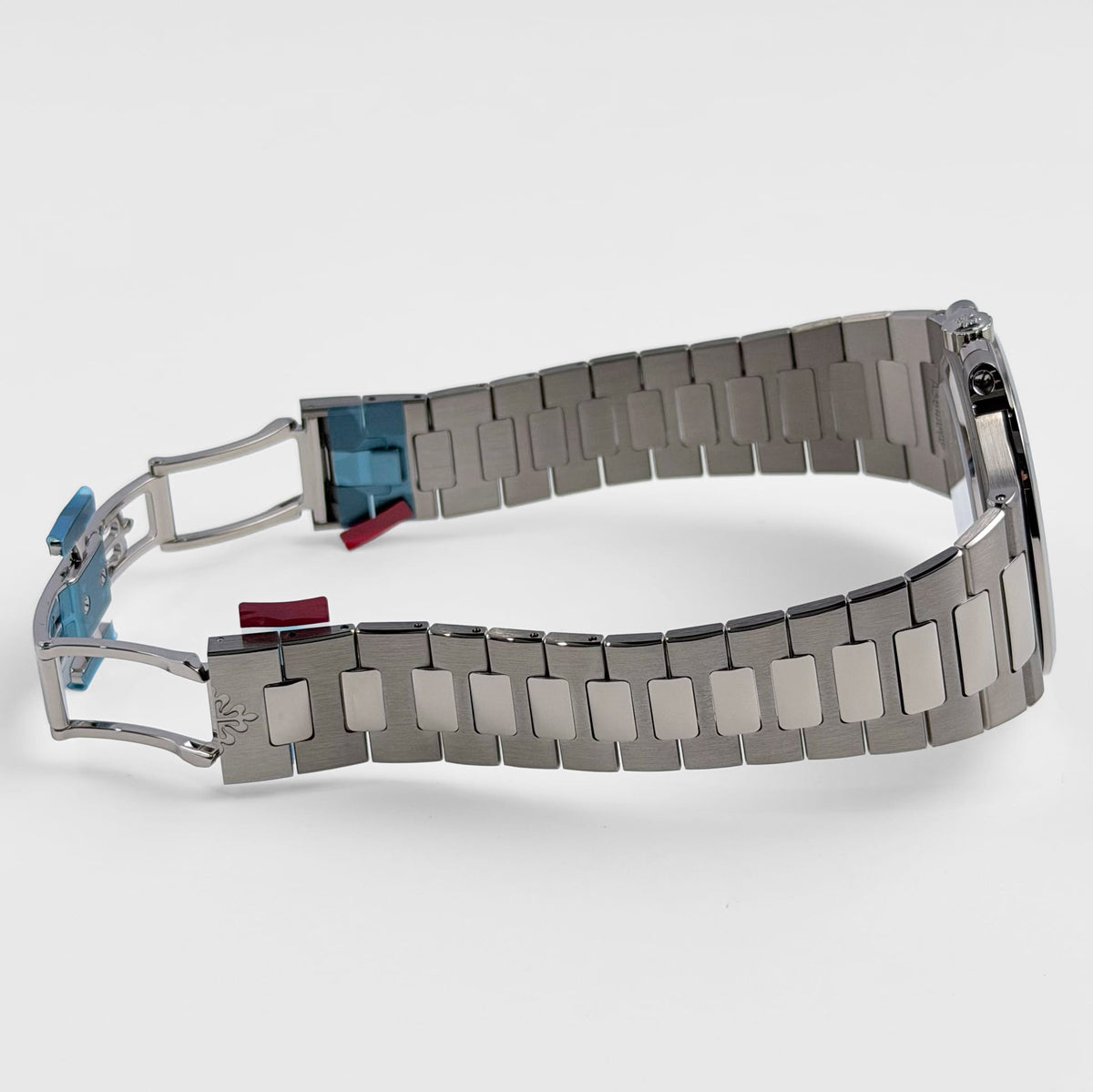 Patek Philippe Nautilus 5810/1G-001 '50th Anniversary' White Gold Blue Dial Limited Edition of 2000 (2026)