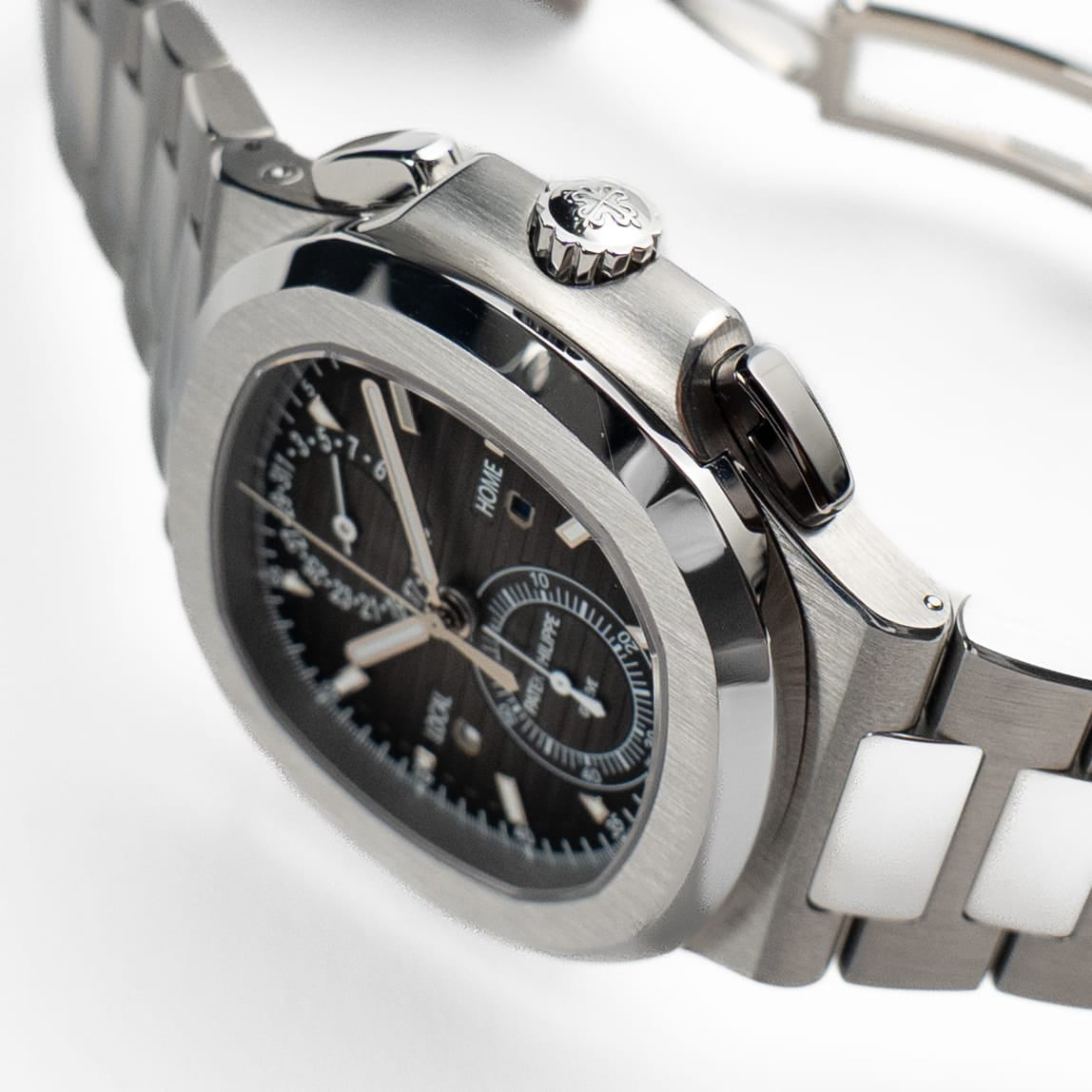 Patek Philippe Nautilus 5990/1A-001 Travel Time Chronograph (2017)