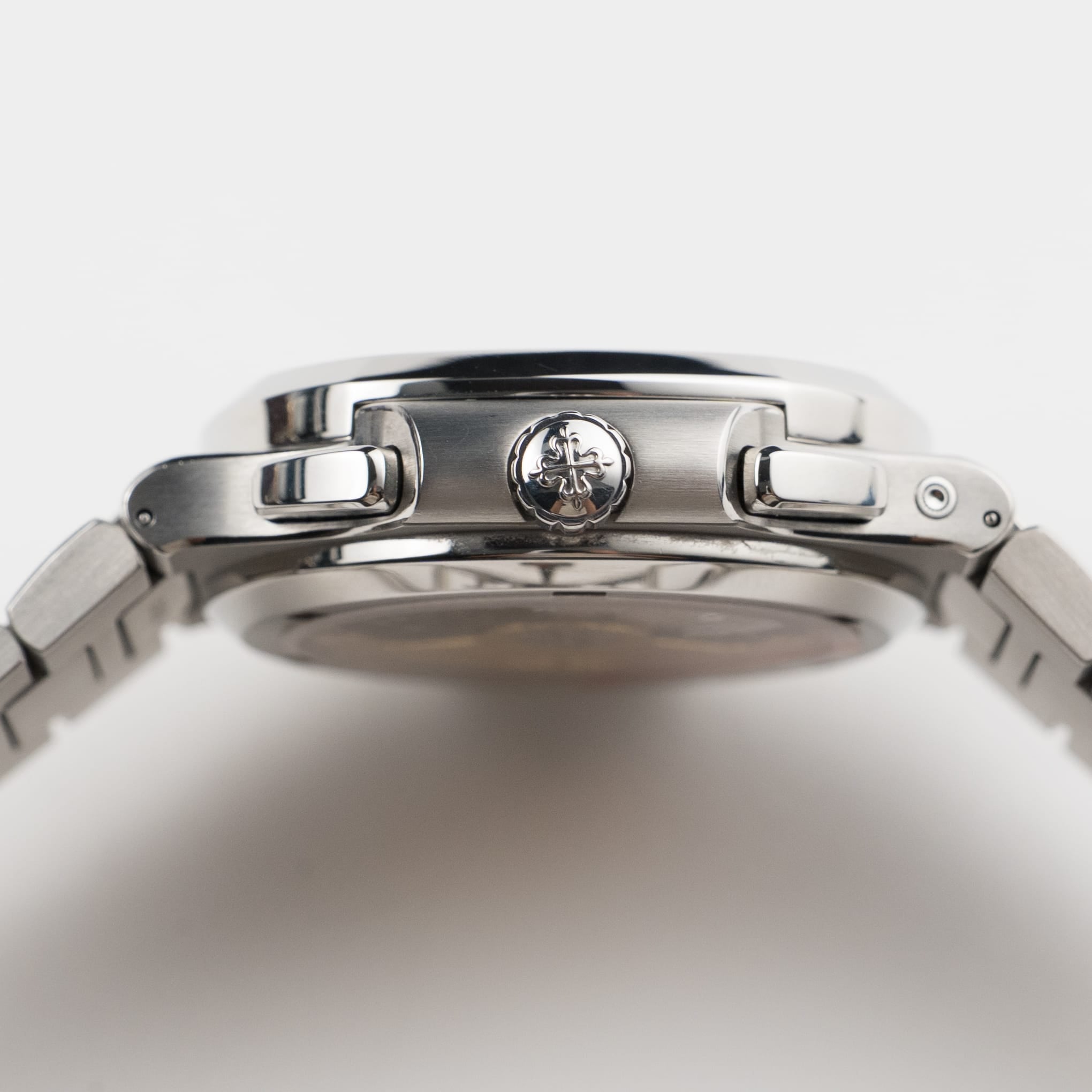 Patek Philippe Nautilus 5990/1A-011 'Travel Time' Flyback Chronograph Stainless Steel Blue Dial (2024)