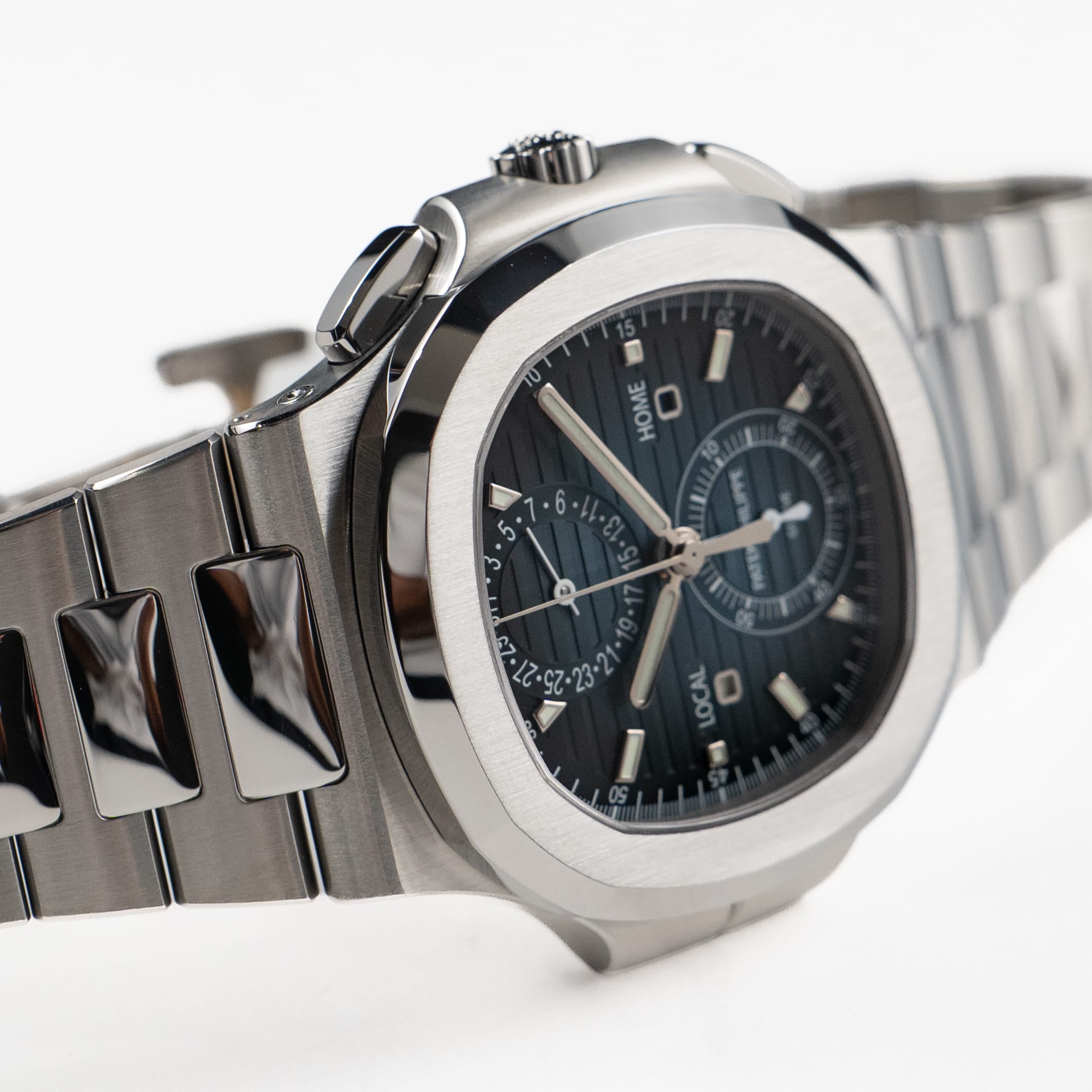 Patek Philippe Nautilus 5990/1A-011 'Travel Time' Flyback Chronograph Stainless Steel Blue Dial (2025)