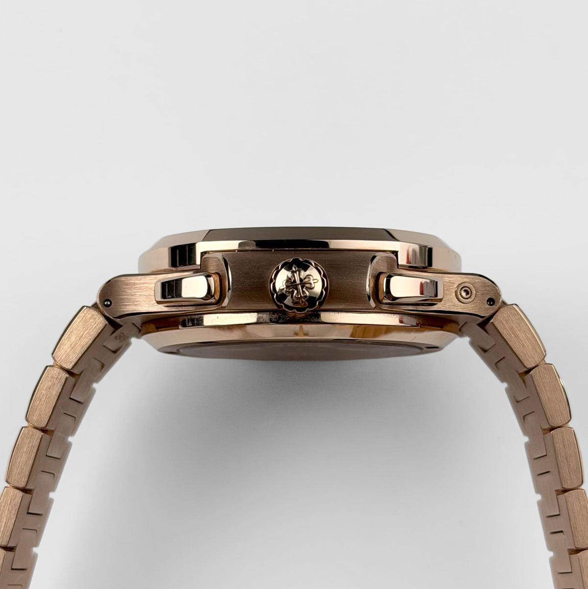 Patek Philippe Nautilus 5990/1R-001 Travel Time Flyback Chronograph Rose Gold Blue Dial (2024)