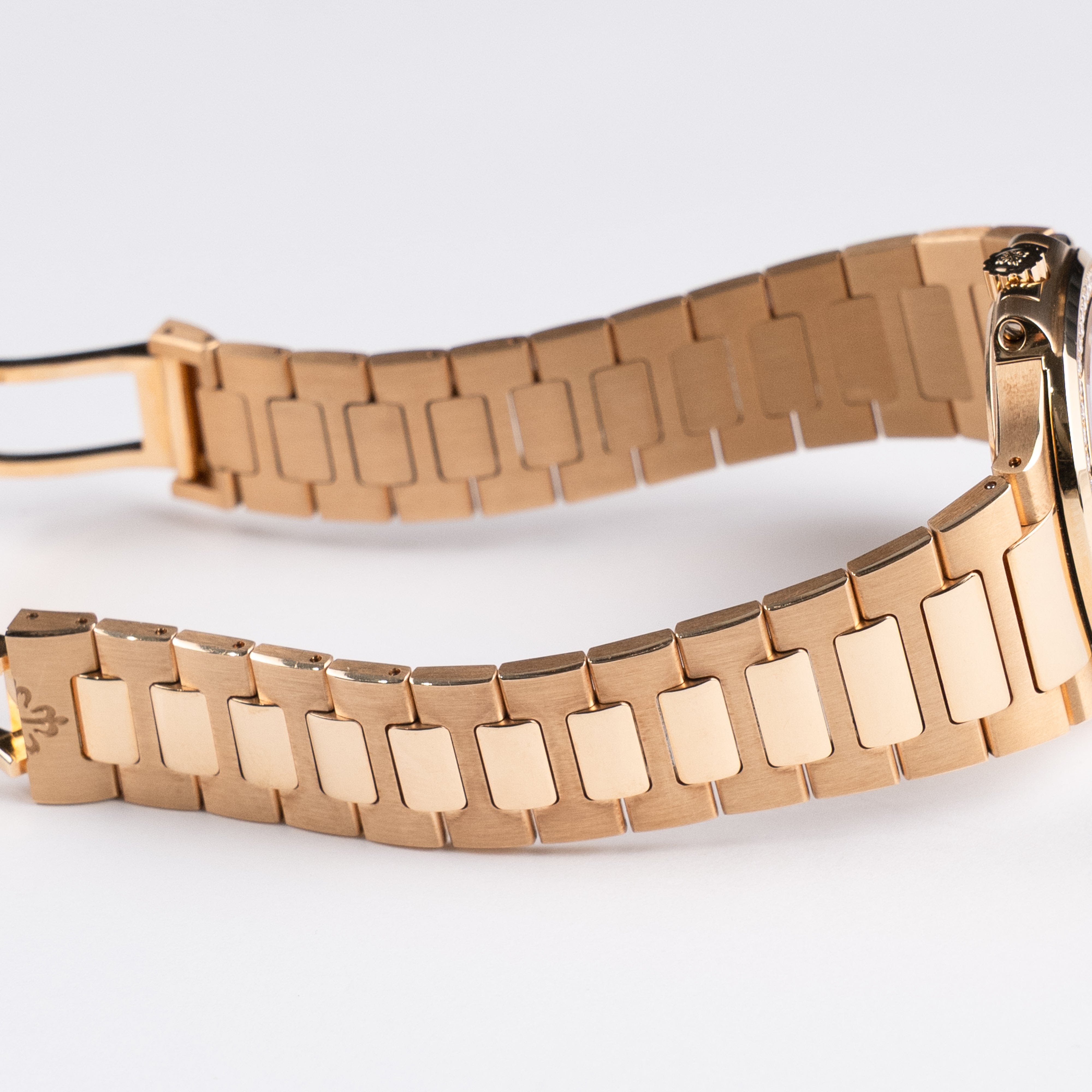 Patek Philippe Nautilus 7010/1R-011 'Ladies' Rose Gold Silver Dial Diamond Bezel Quartz (2019)