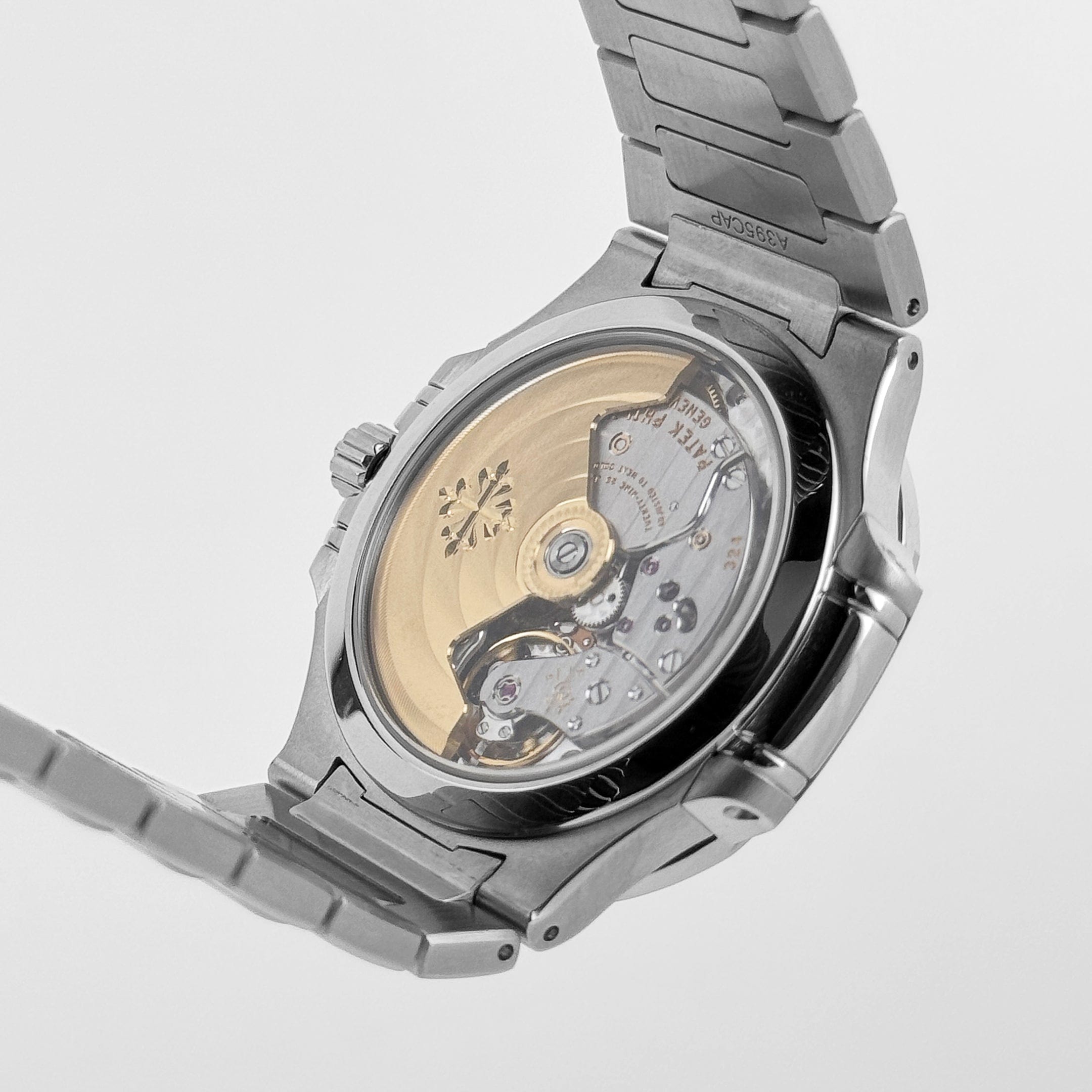 Patek Philippe Nautilus 7118/1200A-010 'Ladies' Stainless Steel Silver Dial Diamond Bezel (2022)