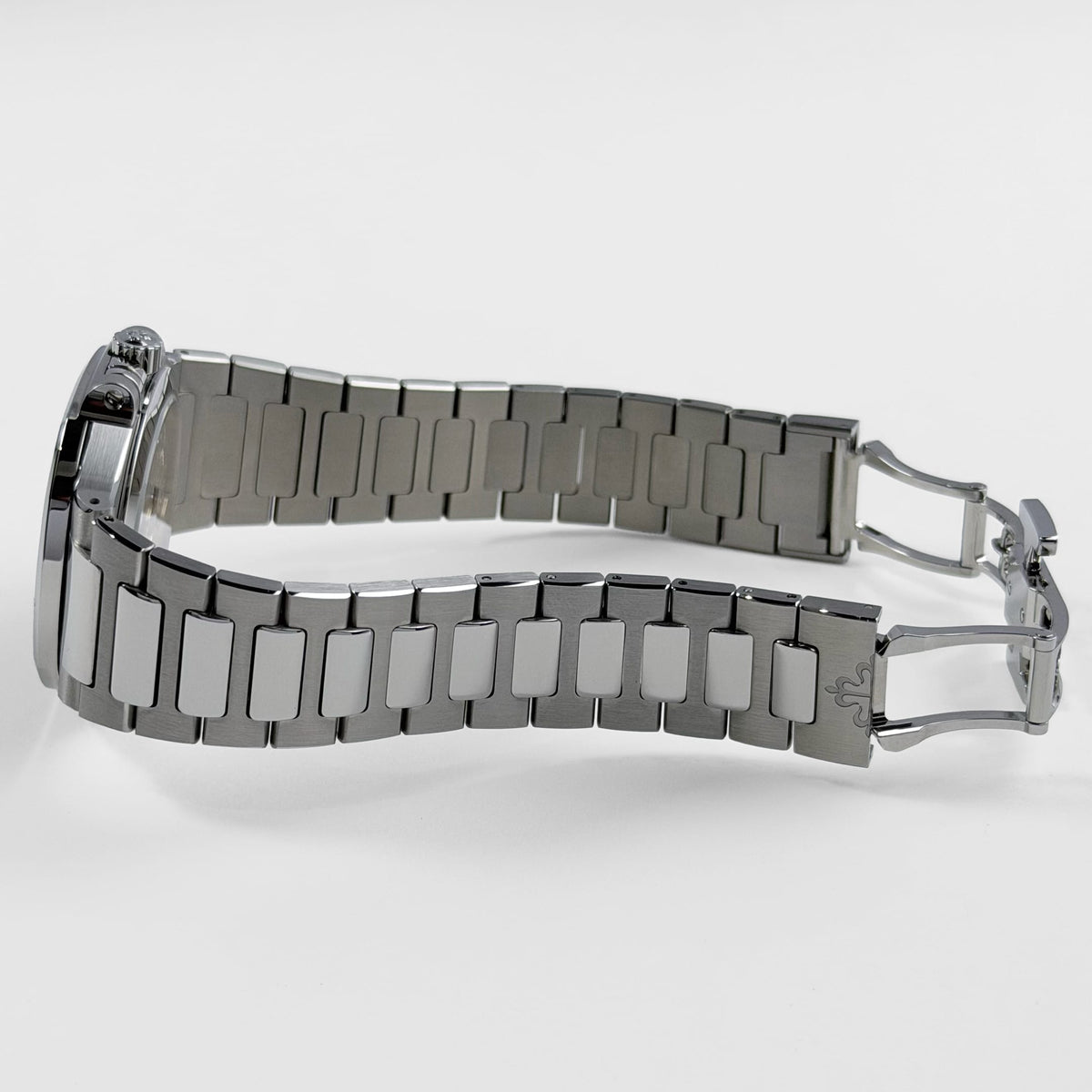 Patek Philippe Nautilus 7118/1200A-011 'Ladies' Stainless Steel Grey Dial Diamond Bezel (2024)