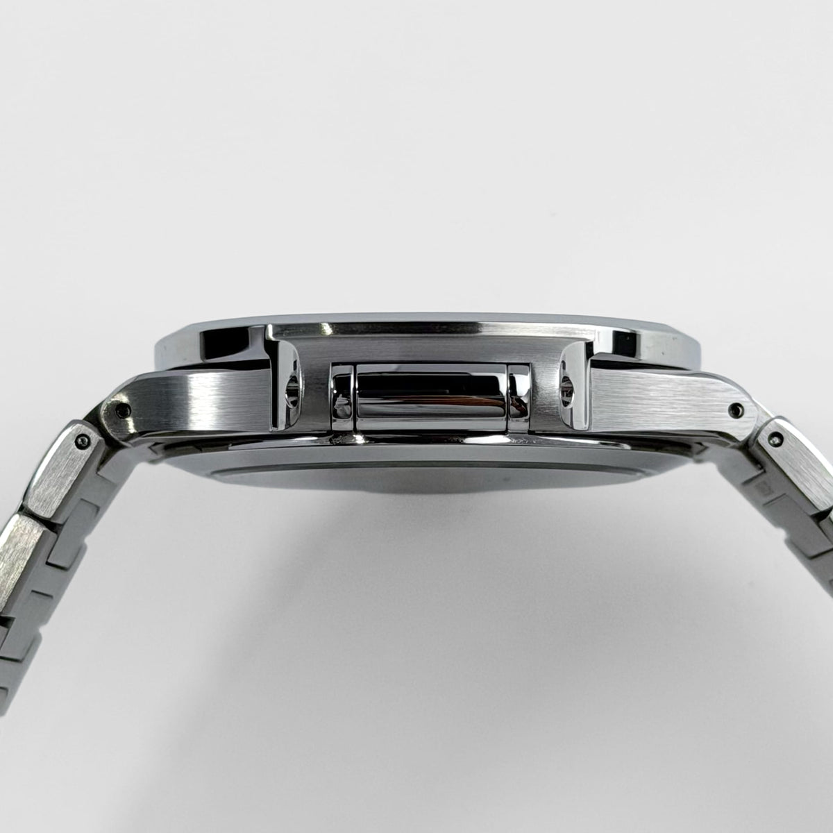 Patek Philippe Nautilus 7118/1200A-011 'Ladies' Stainless Steel Grey Dial Diamond Bezel (2024)