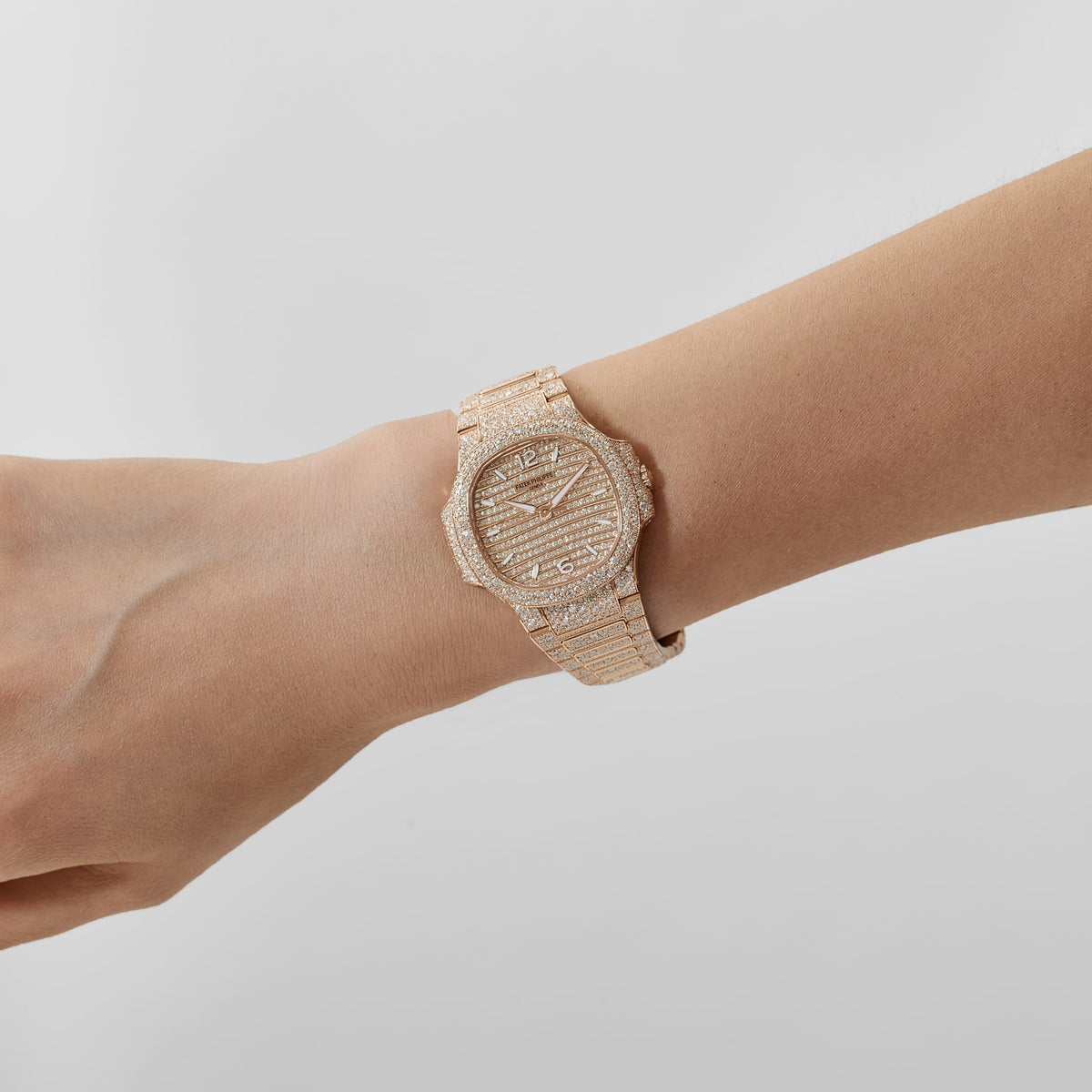 Patek Philippe Nautilus 7118/1450R-001 'Ladies' Rose Gold Diamond Set (2026)