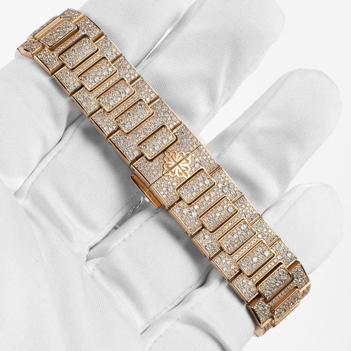 Patek Philippe Nautilus 7118/1450R-001 'Ladies' Rose Gold Diamond Set (2026)
