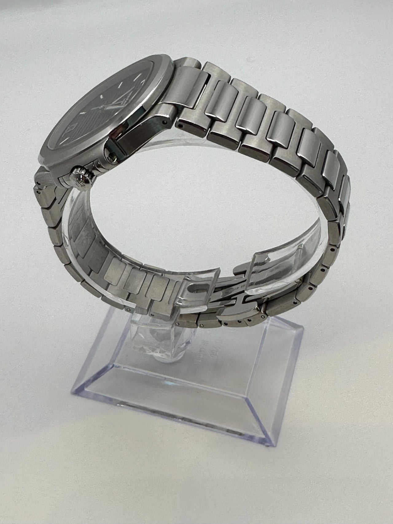 Luxury Watch Patek Philippe Nautilus 7118/1A-001 'Ladies' Stainless Steel Blue Dial Wrist Aficionado