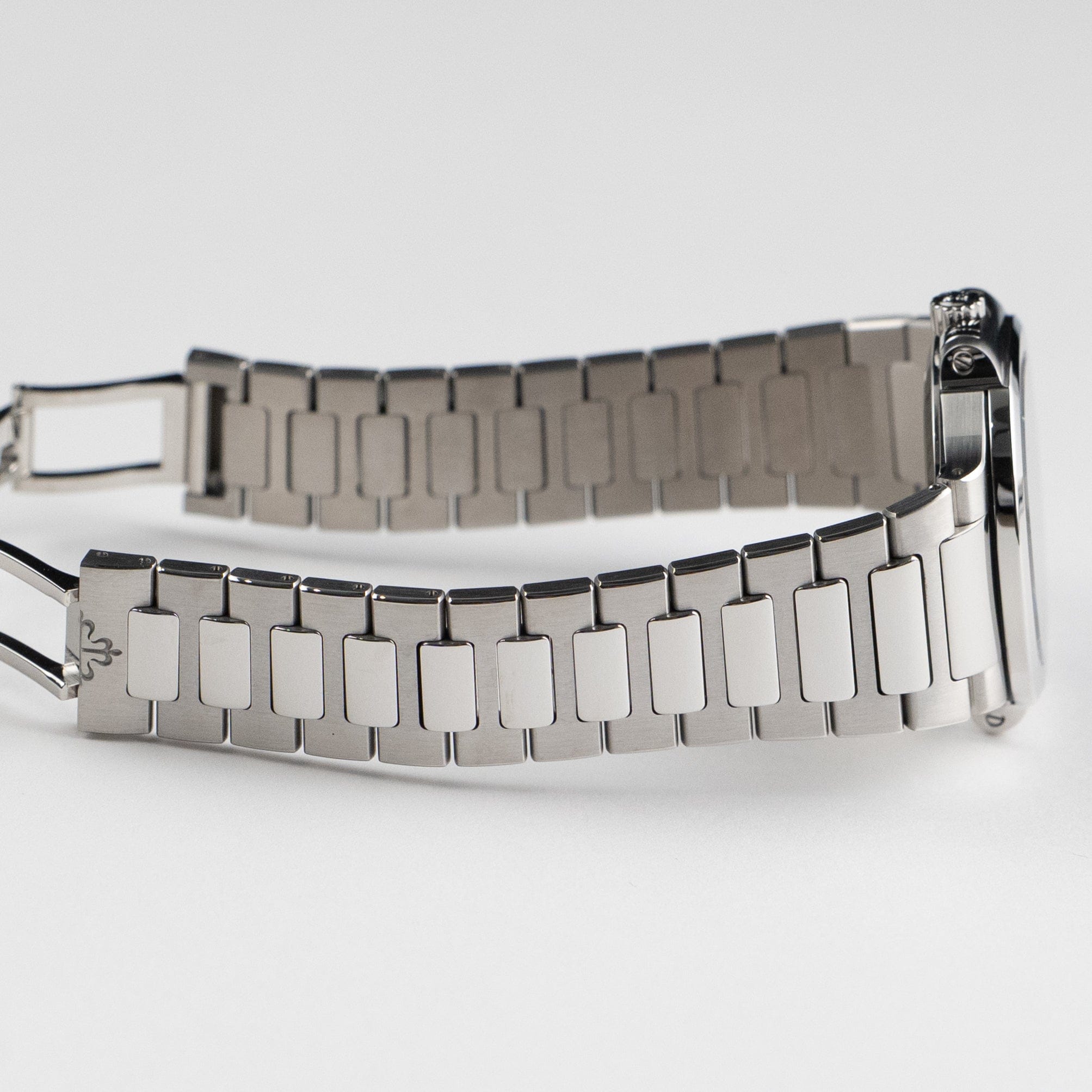 Patek Philippe Nautilus 7118/1A-001 'Ladies' Stainless Steel Blue Dial (2020)