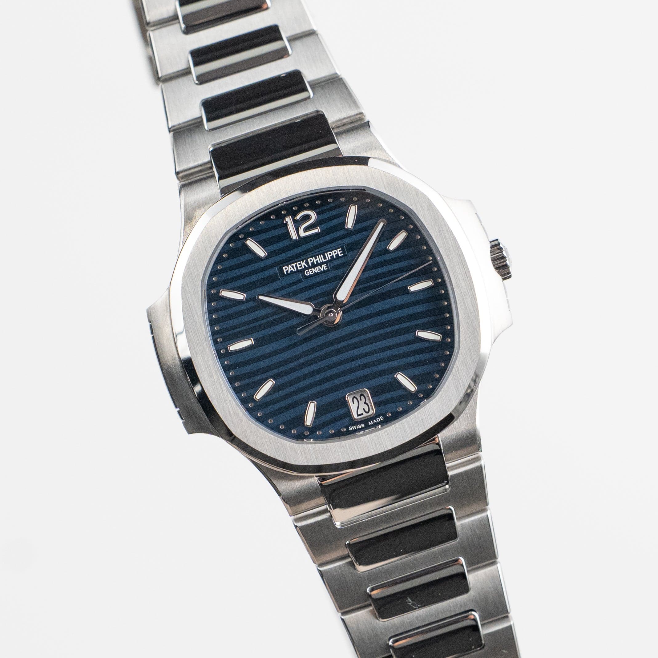 Patek Philippe Nautilus 7118/1A-001 'Ladies' Stainless Steel Blue Dial (2020)