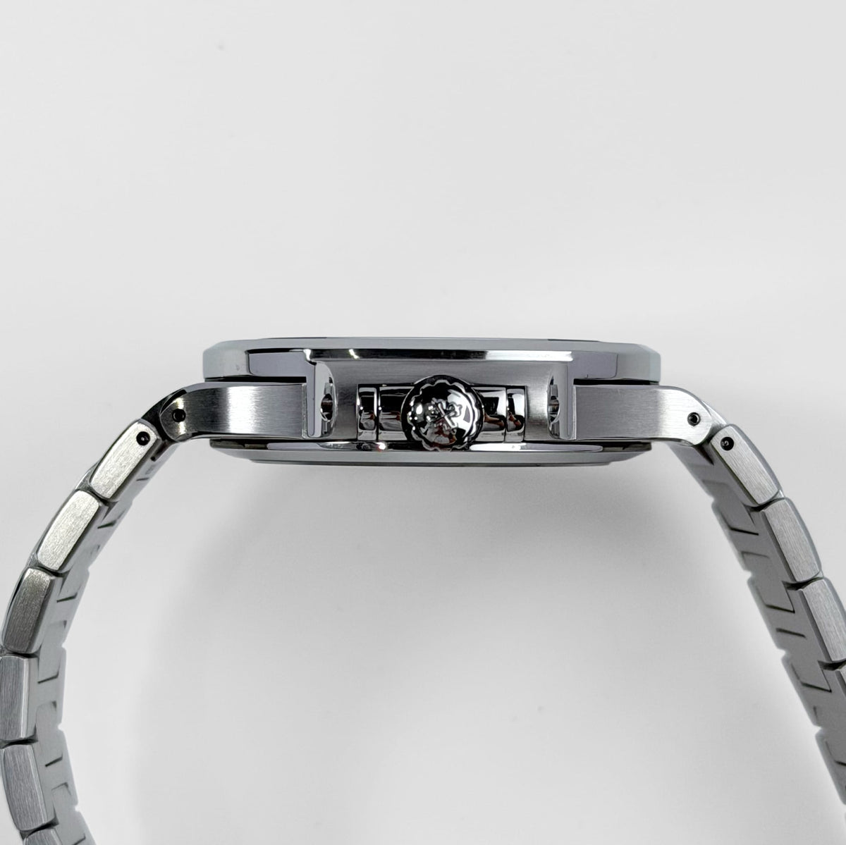 Patek Philippe Nautilus 7118/1A-001 'Ladies' Stainless Steel Blue Dial (2025)