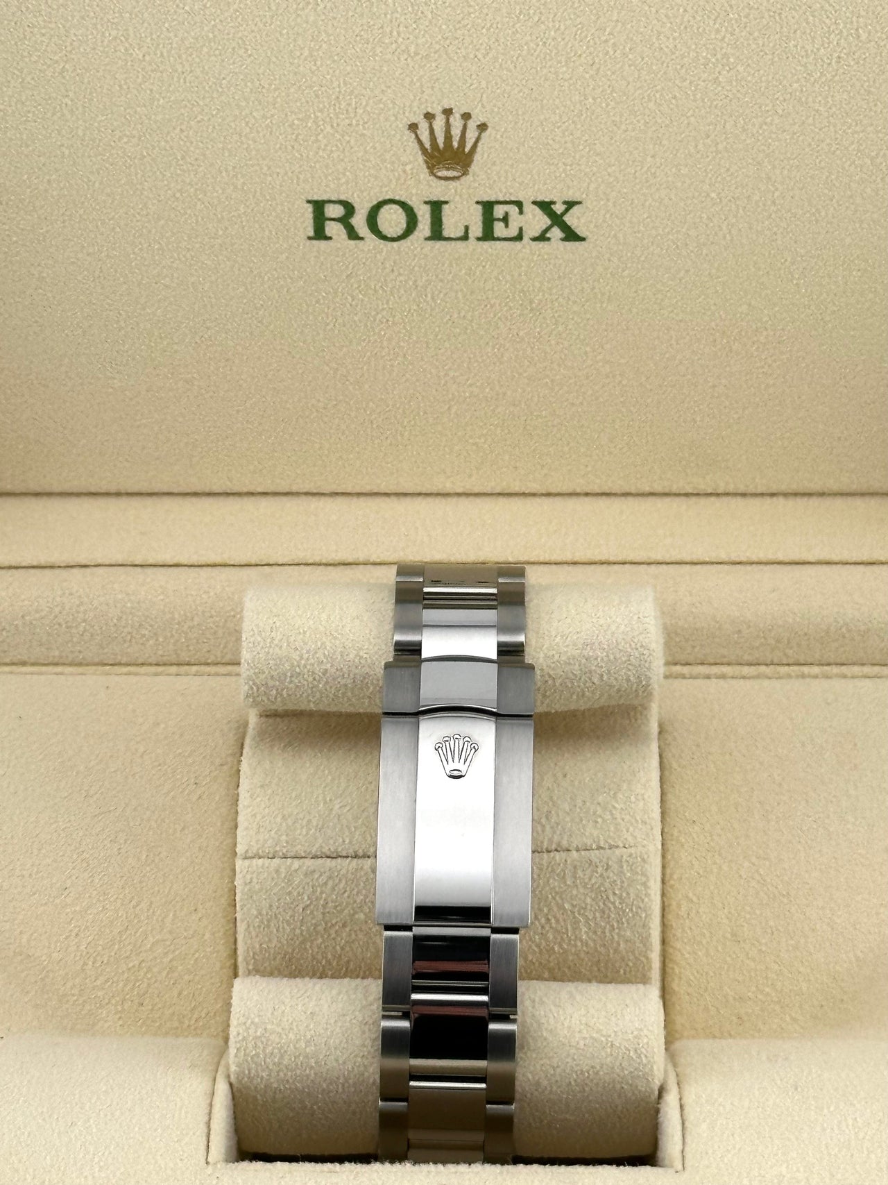 Rolex Datejust 126334 Stainless Steel Green Motif Dial Oyster