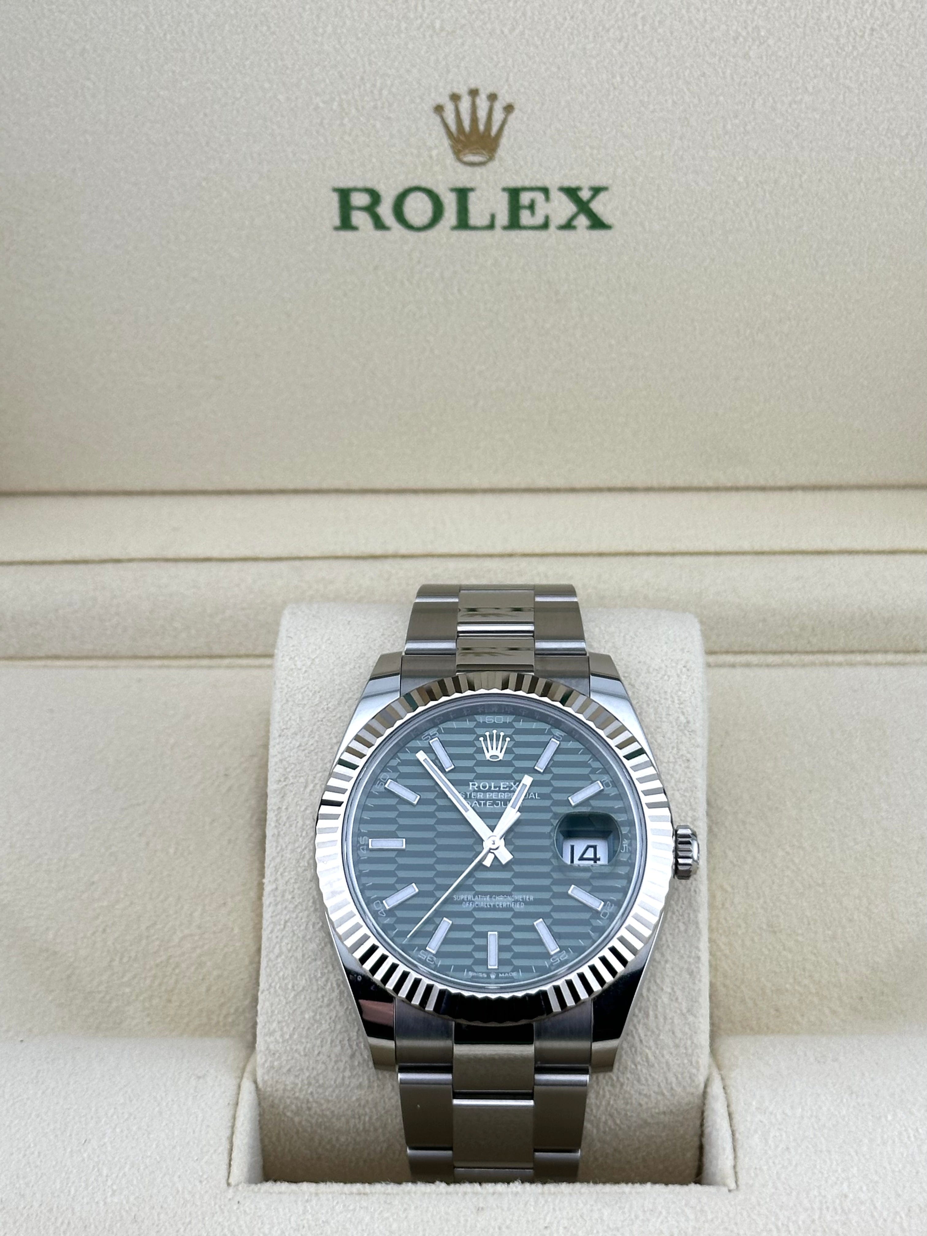 Rolex Datejust 126334 Stainless Steel Green Motif Dial Oyster