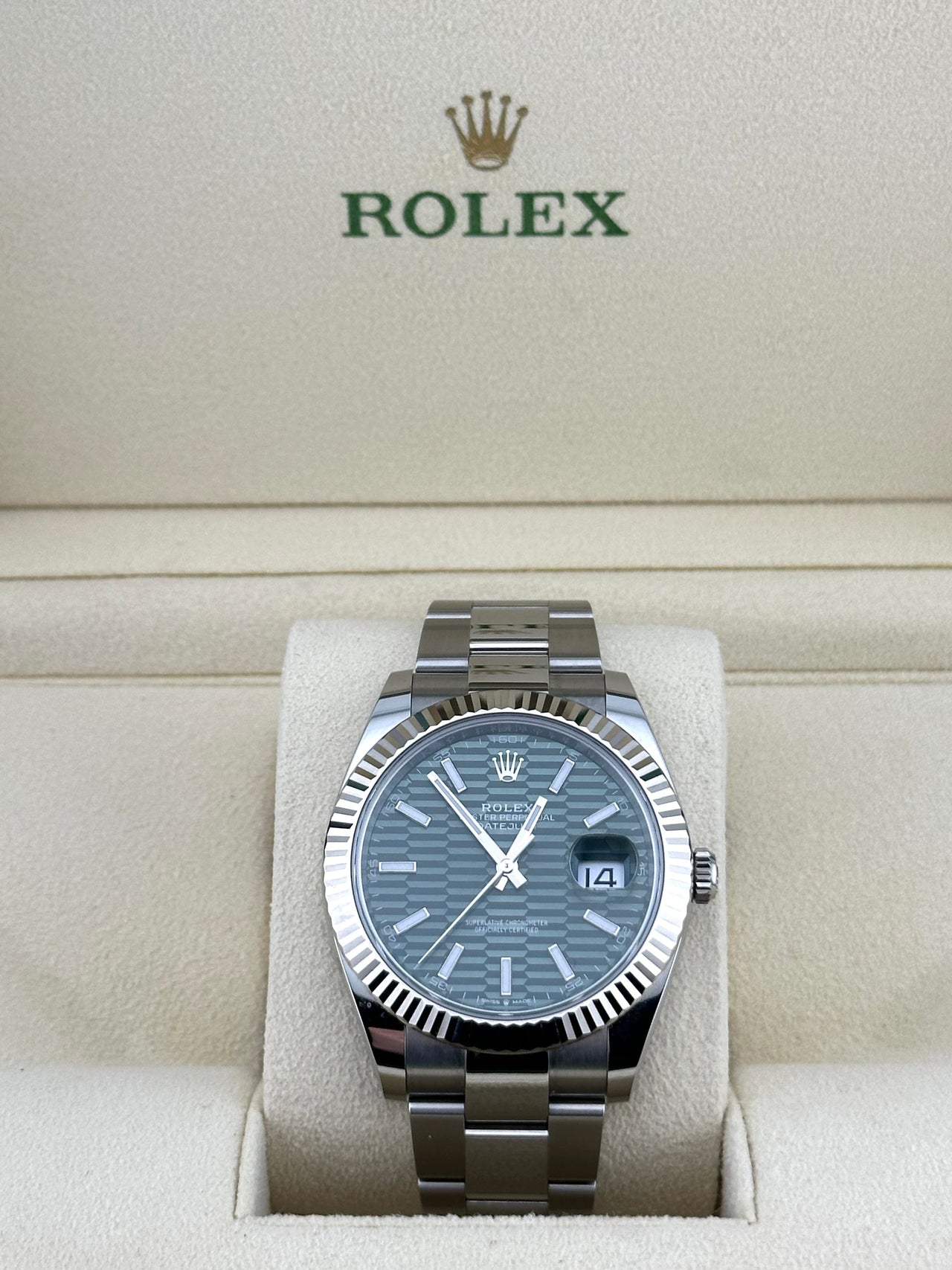 Rolex Datejust 126334 Stainless Steel Green Motif Dial Oyster