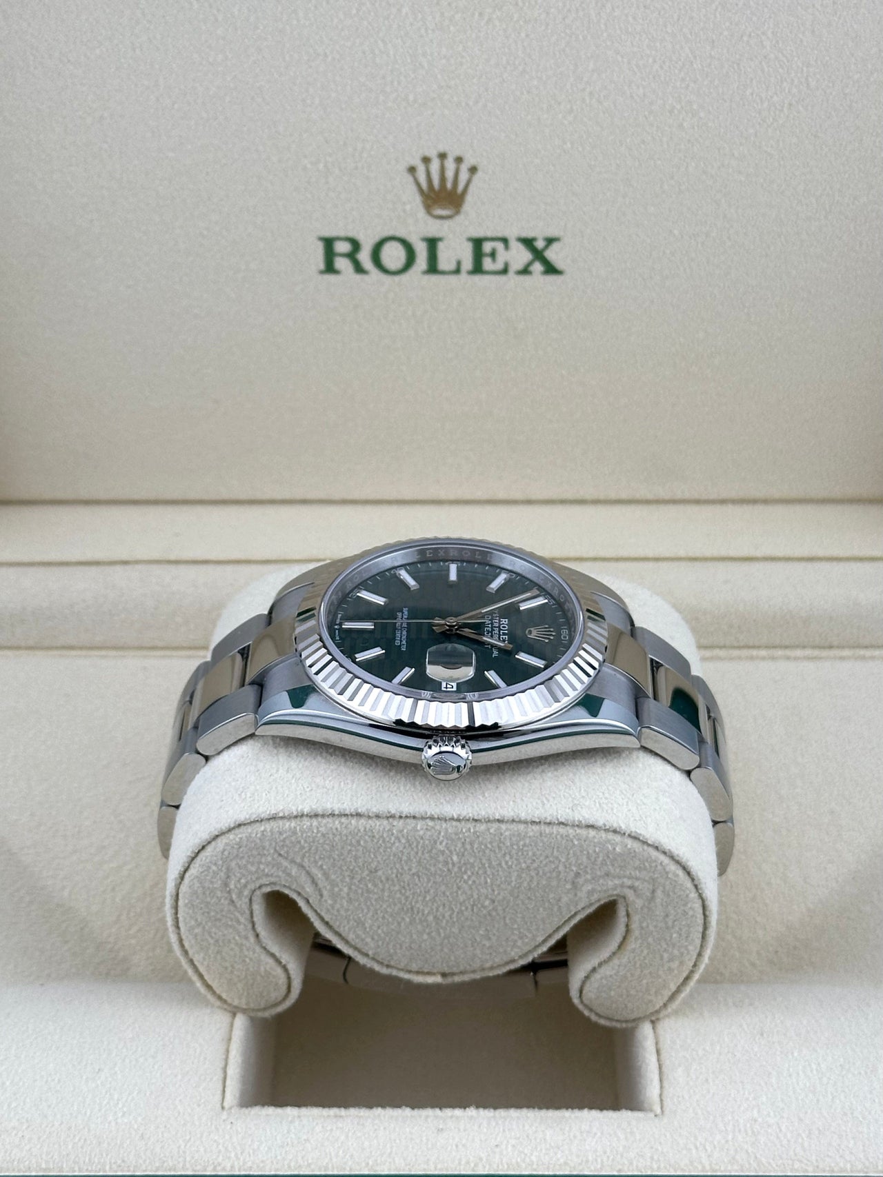 Rolex Datejust 126334 Stainless Steel Green Motif Dial Oyster