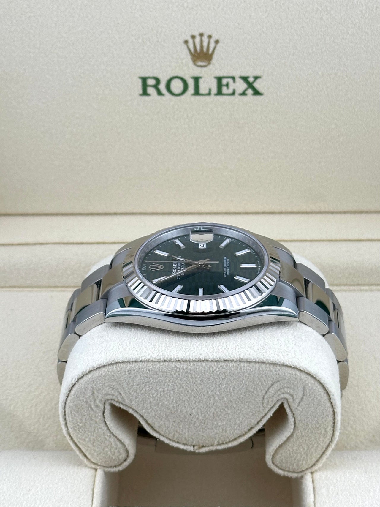 Rolex Datejust 126334 Stainless Steel Green Motif Dial Oyster