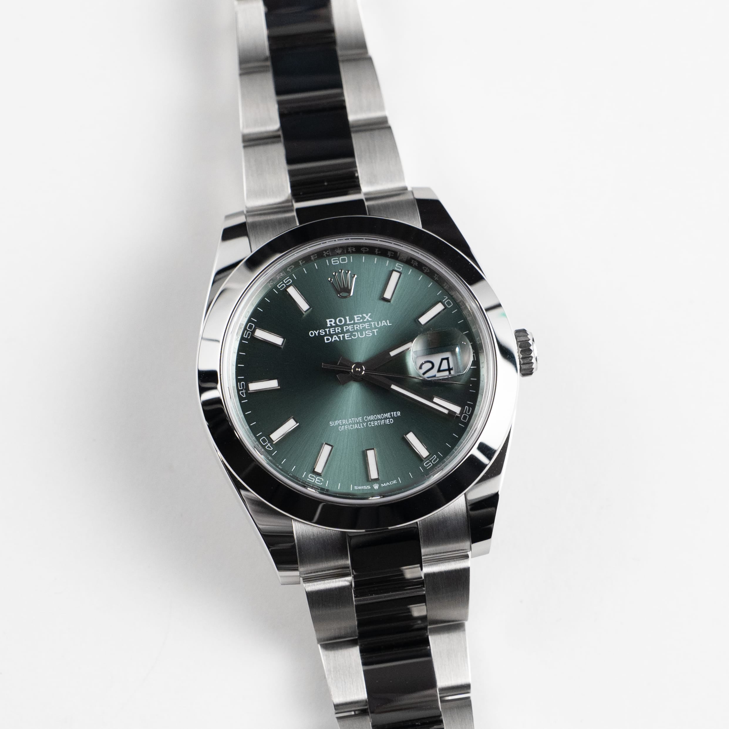 Rolex Datejust 41 126300 Stainless Steel Green Dial Oyster (2026)