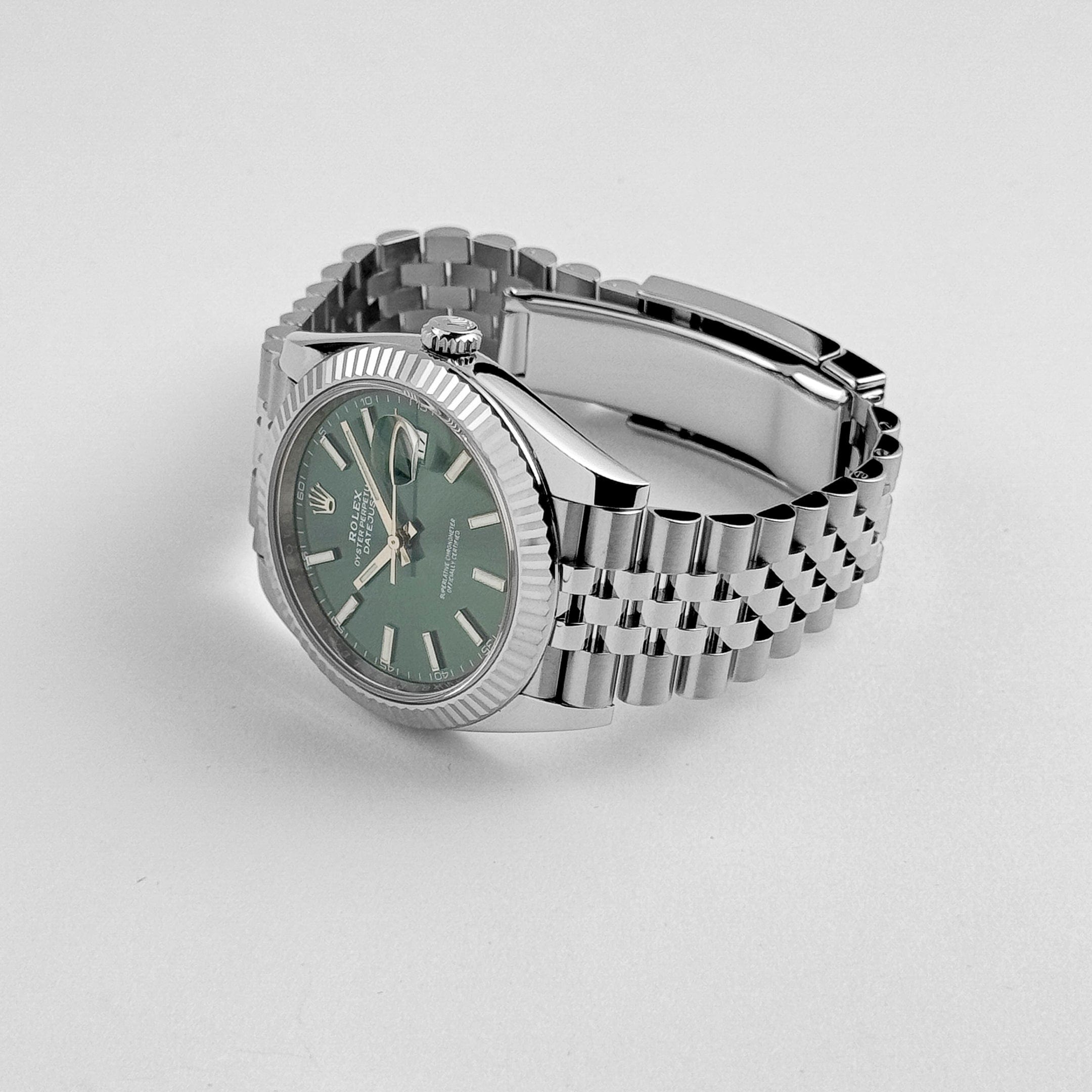 Rolex Datejust 41 126334 Stainless Steel Green Dial Jubilee (2024)