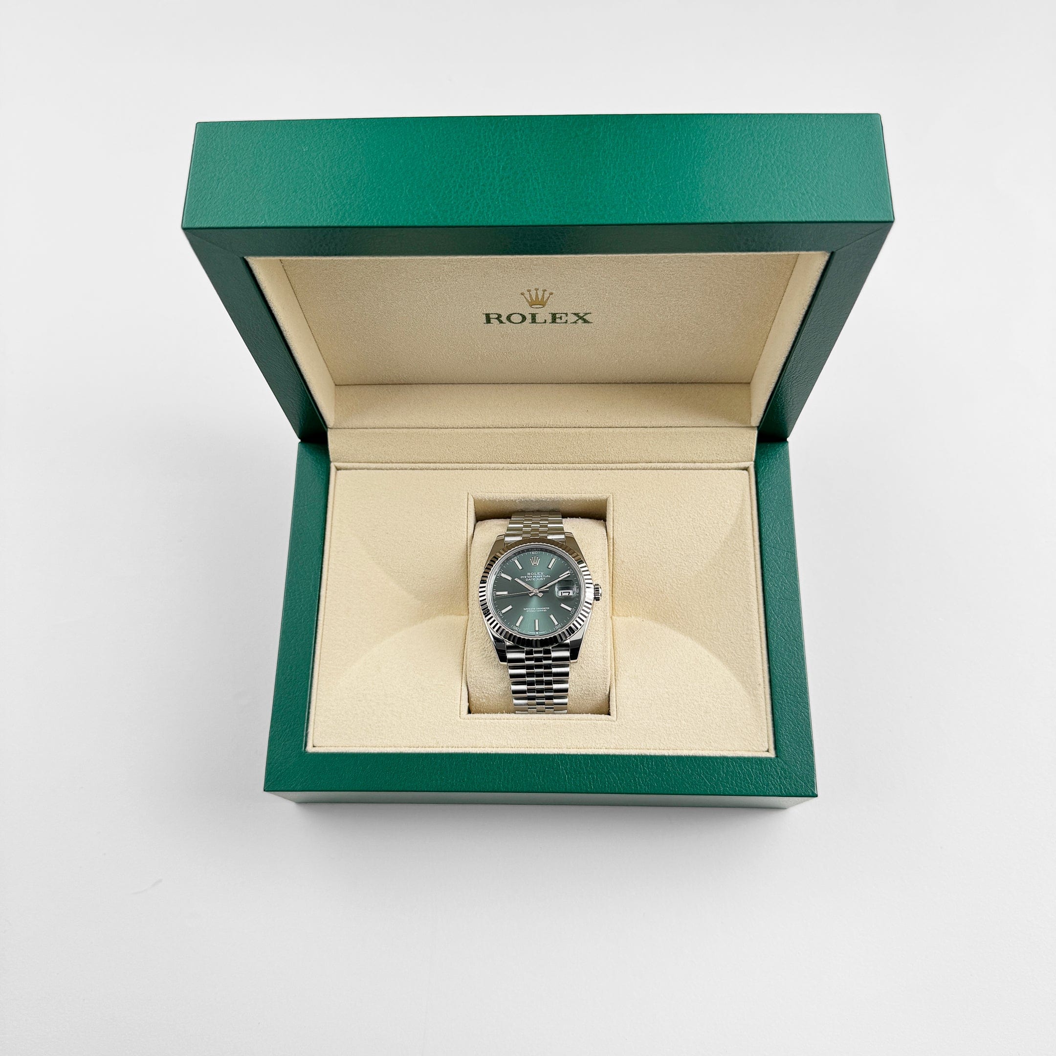 Rolex Datejust 41 126334 Stainless Steel Green Dial Jubilee (2024)