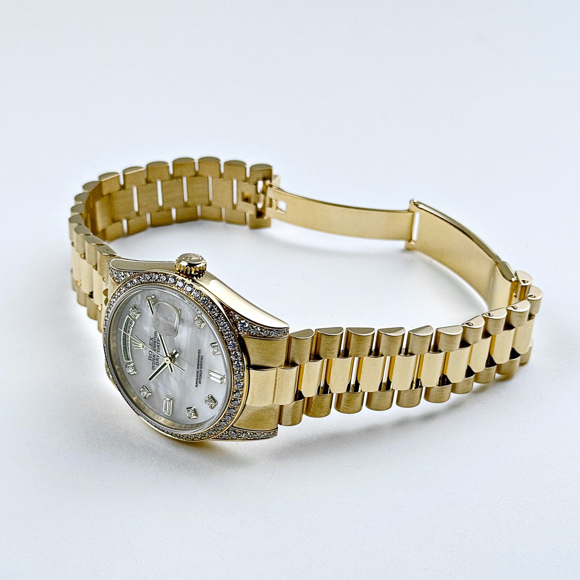 Rolex Day-Date 118388 Yellow Gold White Mother of Pearl Dial Diamond Bezel (2008)