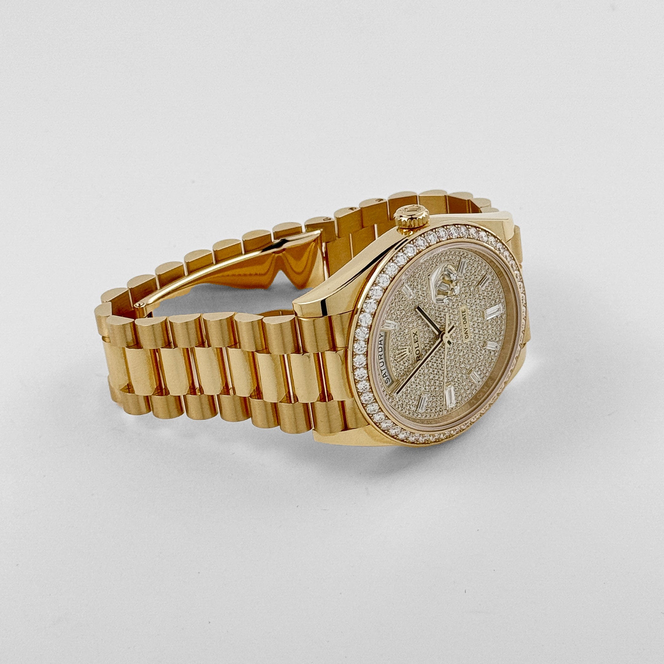 Rolex Day-Date 40 228348RBR Yellow Gold Diamond Dial Diamond Bezel
