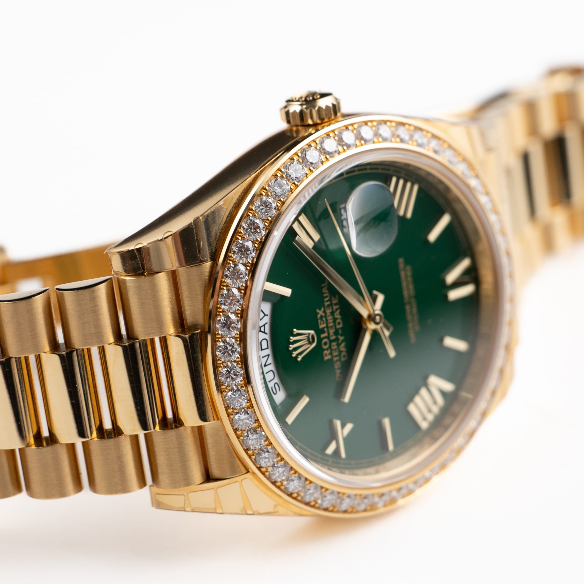 Rolex Day-Date 40 228348RBR Yellow Gold Green Roman Numeral Dial Diamond Bezel (2022)