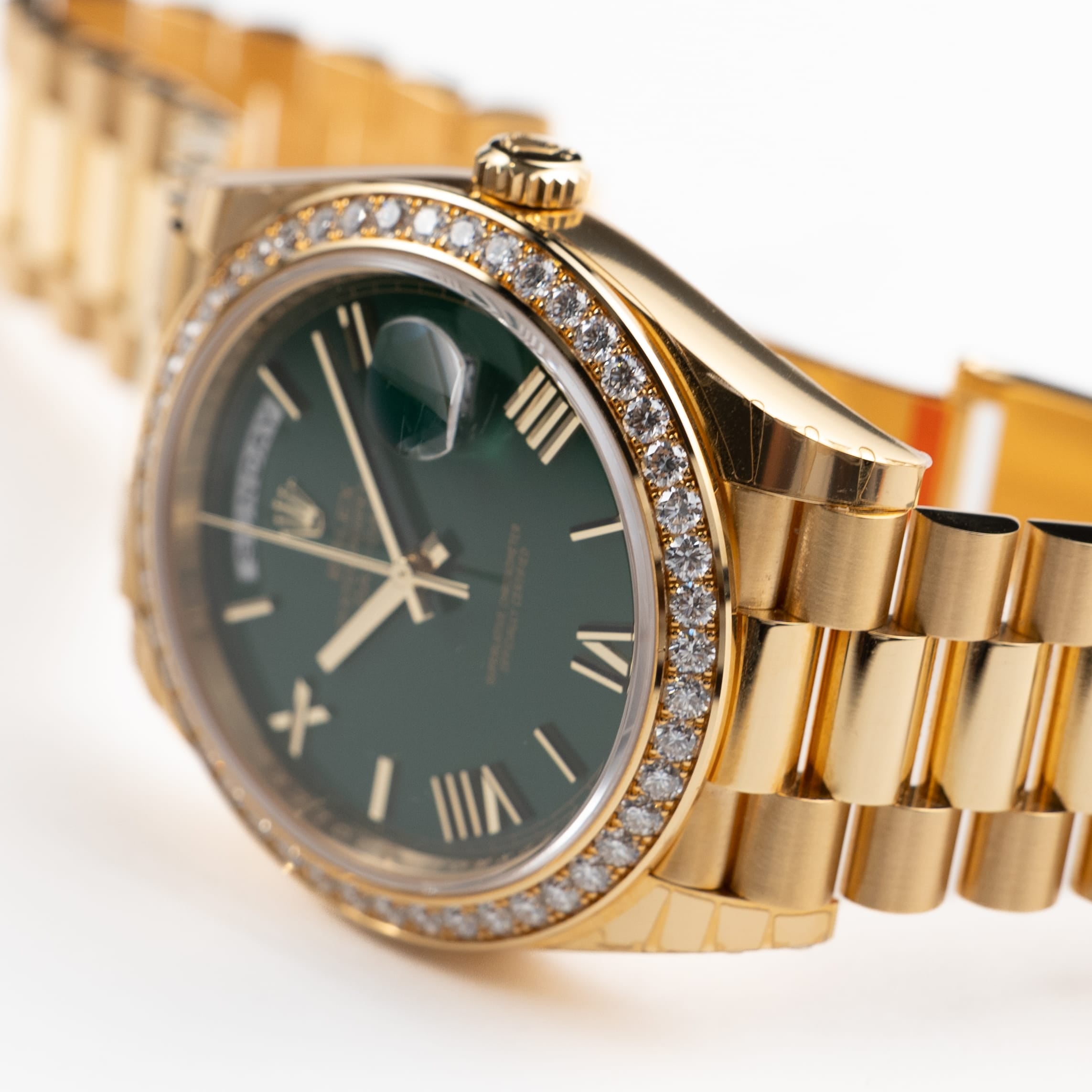 Rolex Day-Date 40 228348RBR Yellow Gold Green Roman Numeral Dial Diamond Bezel (2022)