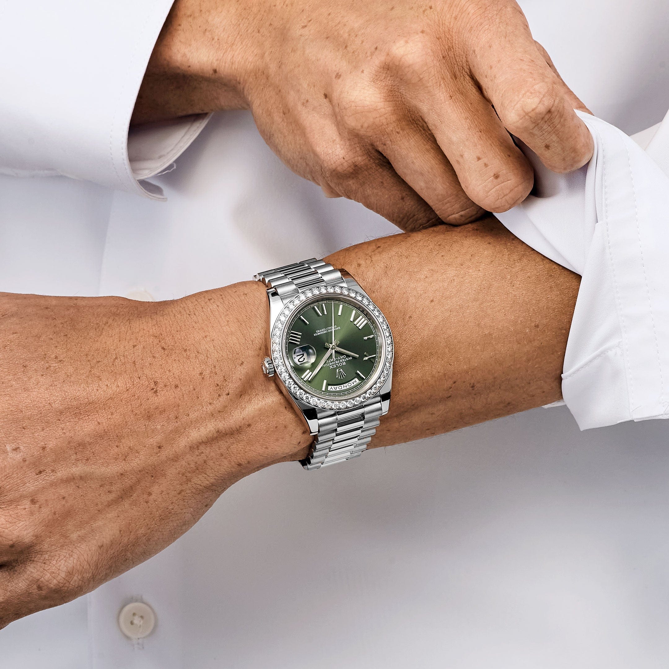 Rolex Day-Date 40 228349RBR White Gold Olive Green Dial Diamond