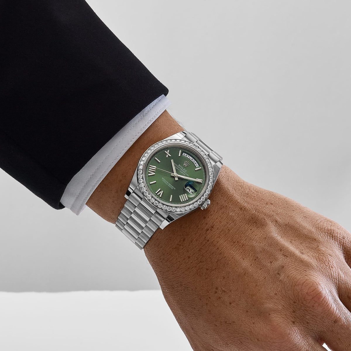 Rolex Day-Date 40 228349RBR White Gold Olive Green Dial Diamond Bezel (2023)