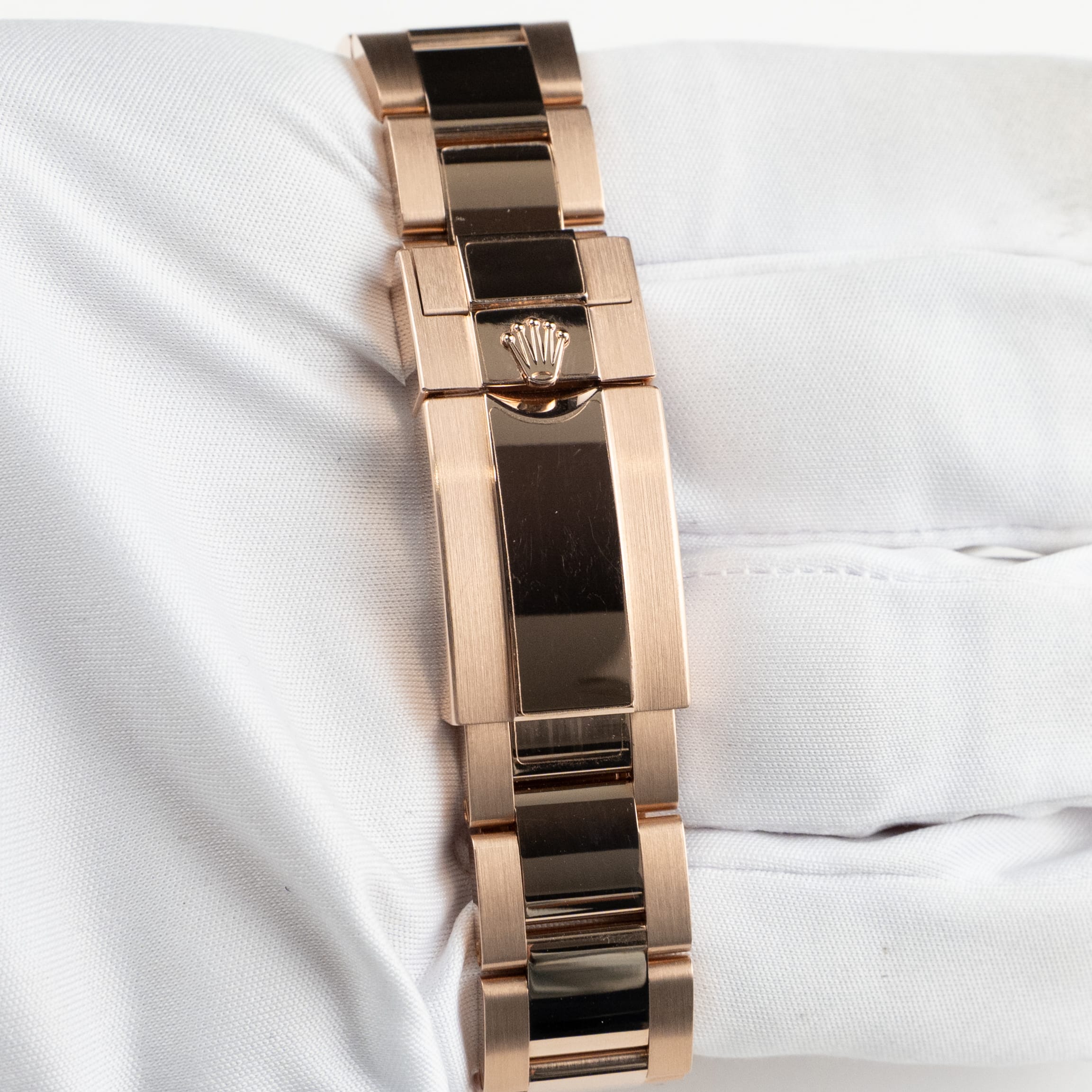 Rolex Daytona 126505 Rose Gold Sundust Dial (2025) – Wrist Aficionado