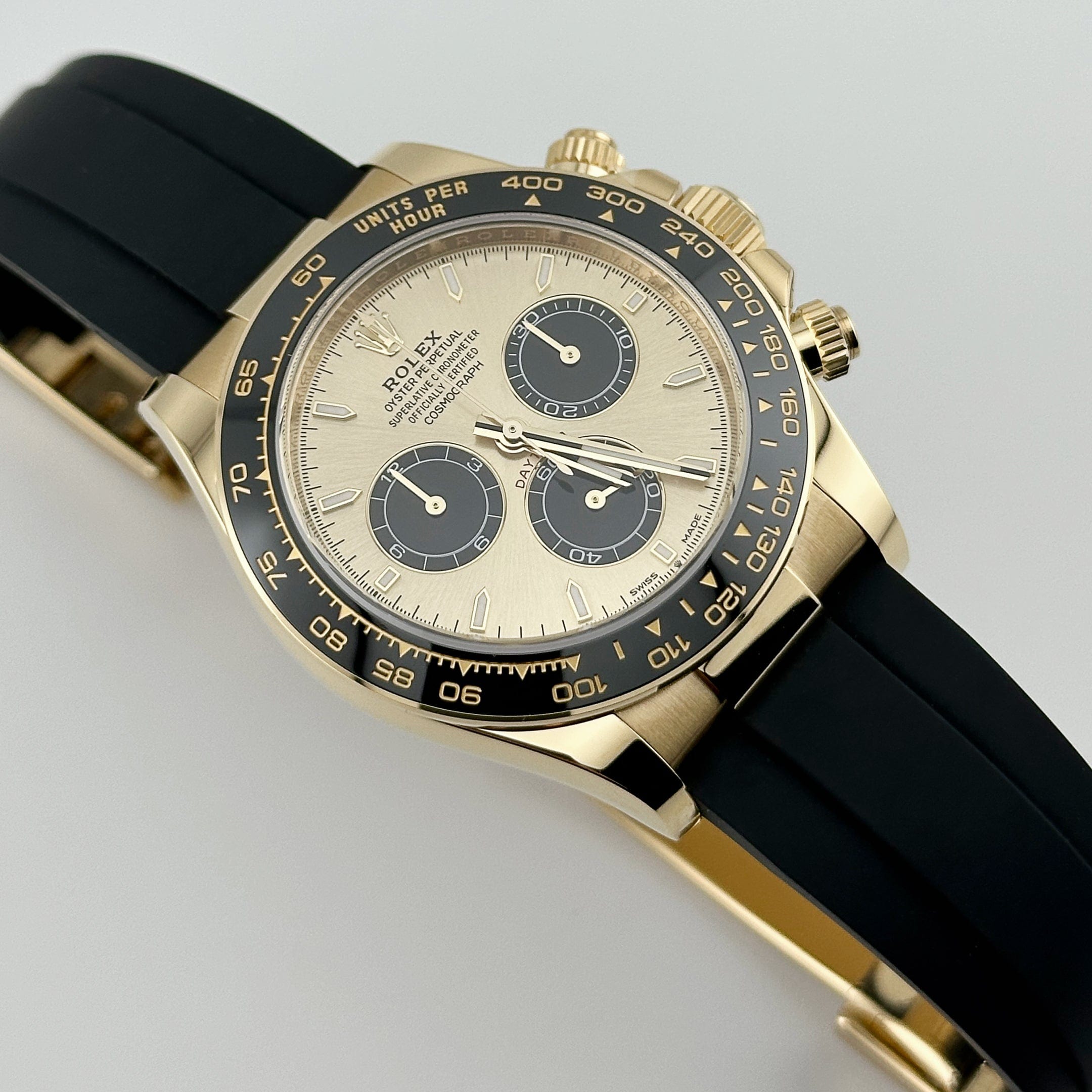 Rolex Daytona 126518LN Yellow Gold Champagne Black Dial (2024