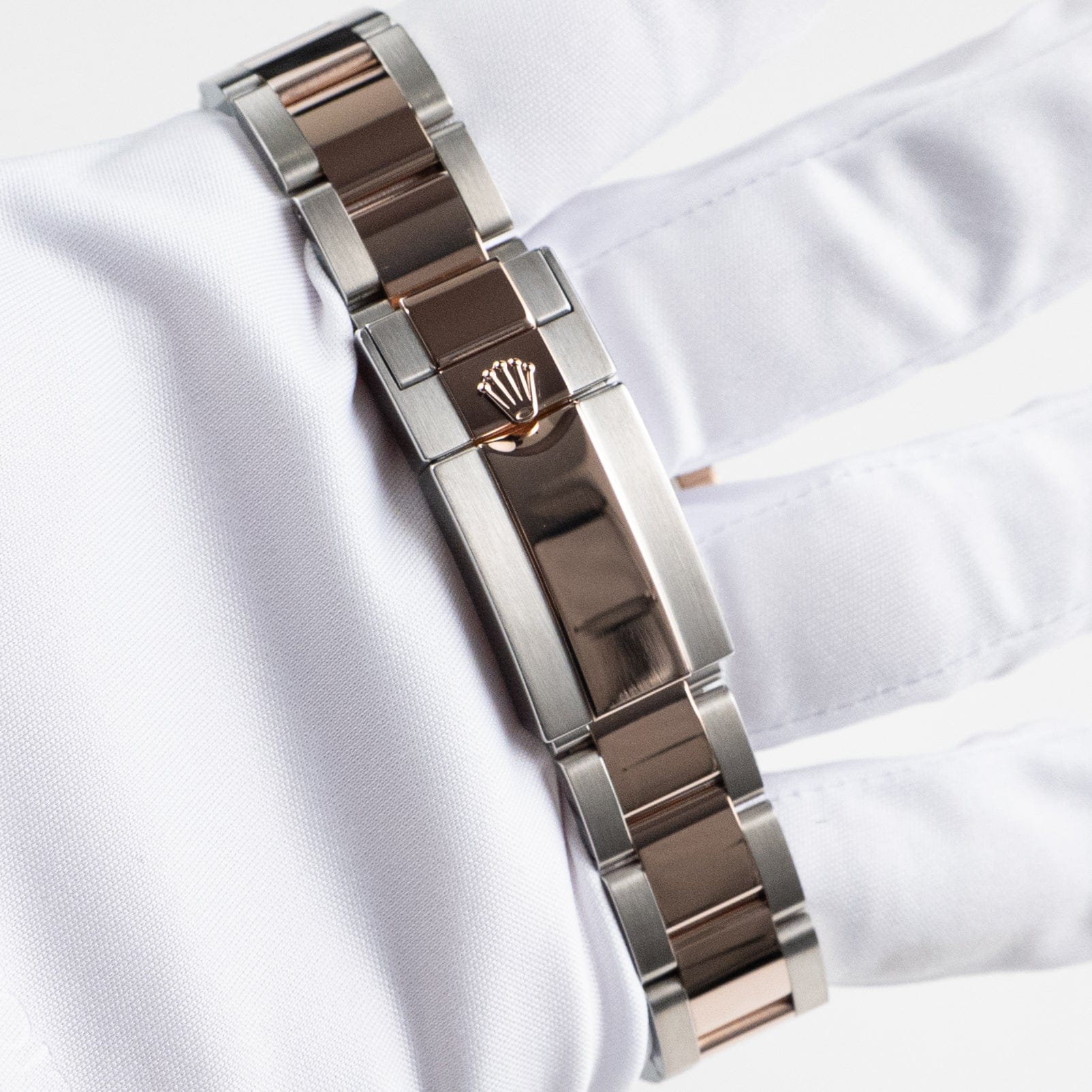 Rolex GMT-Master II 126711CHNR 'Root Beer' Stainless Steel Rose Gold Black Dial (2021)