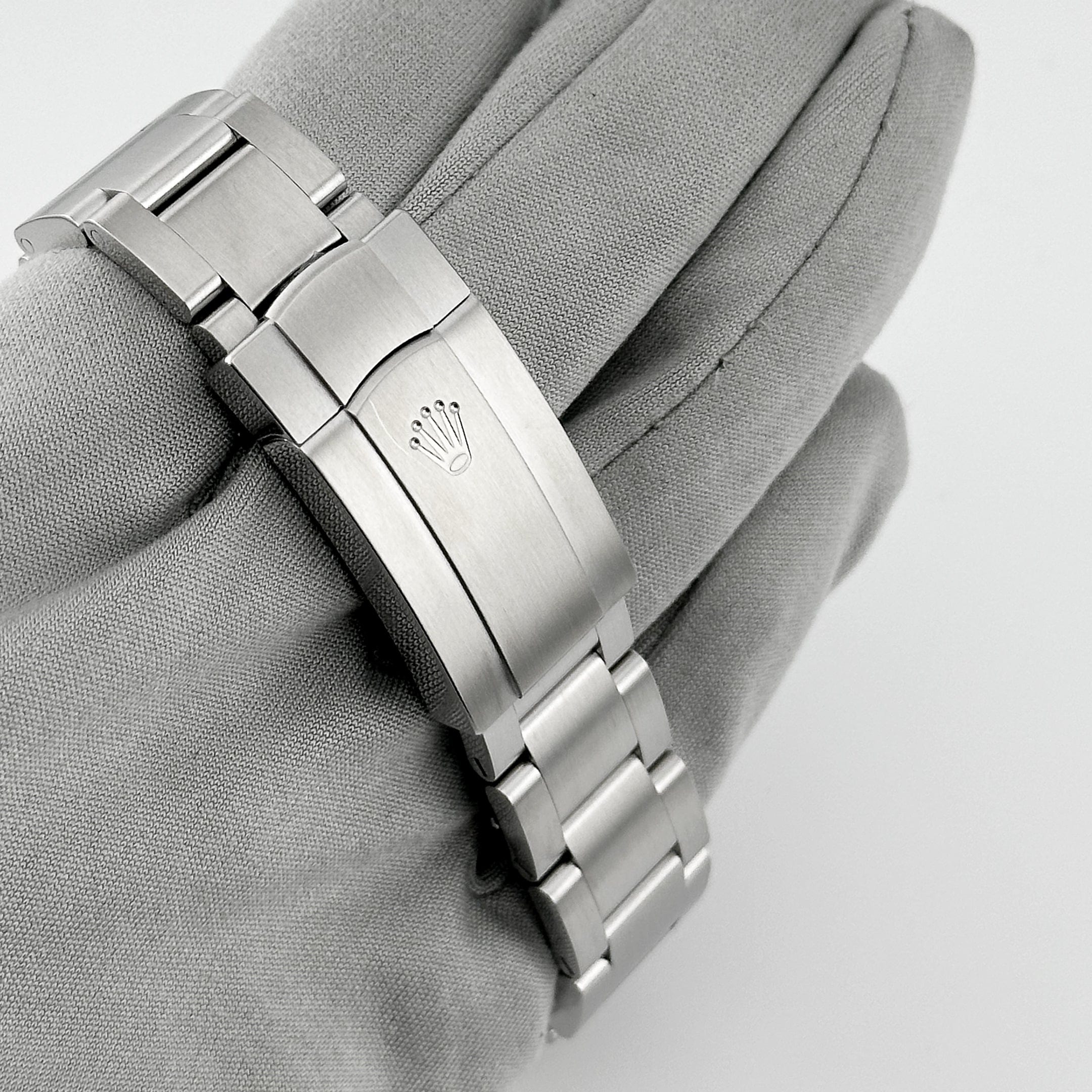 Rolex Oyster Perpetual 126000 Stainless Steel 'Celebration Motif' Dial (2024)